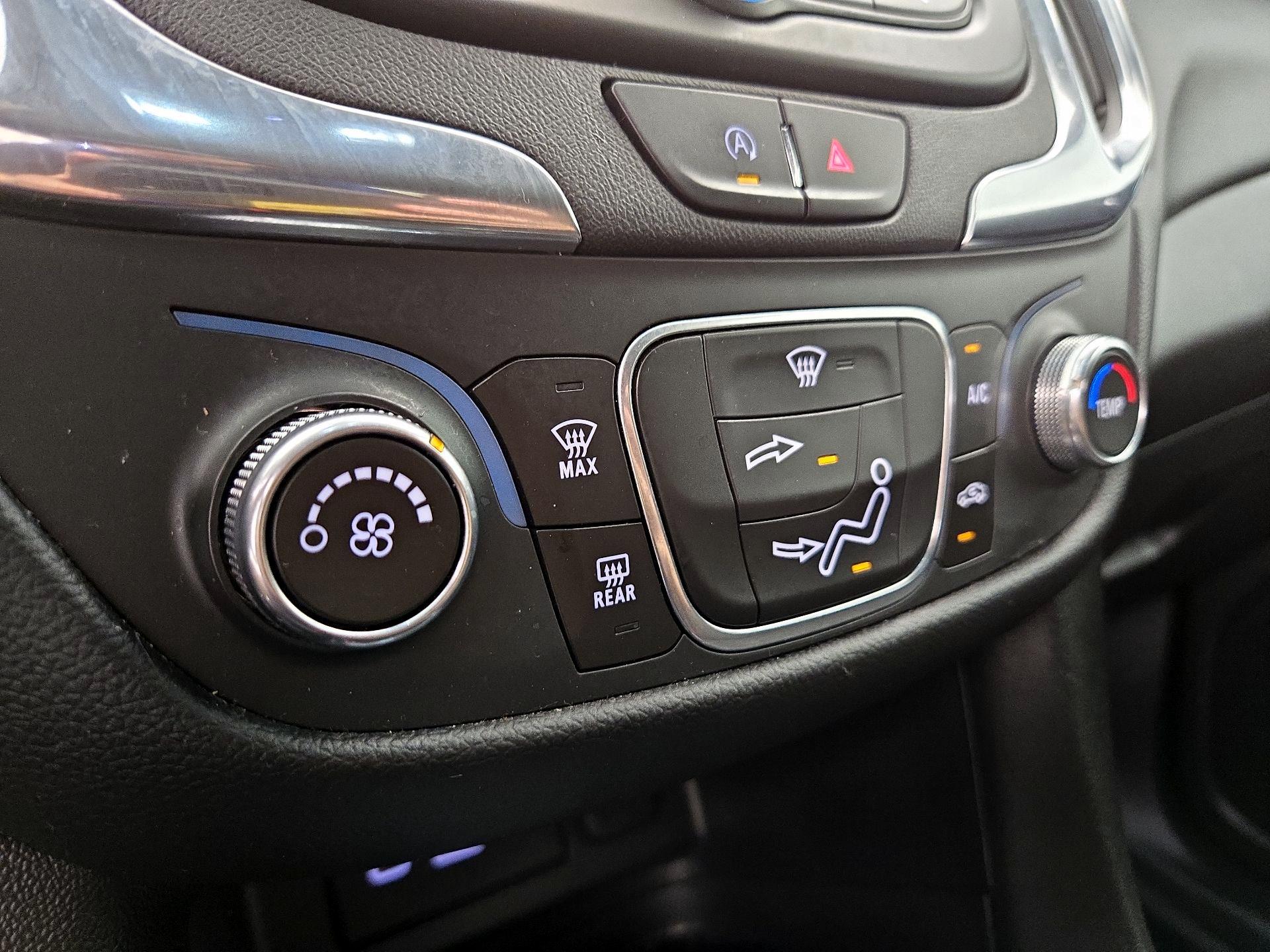 Thumbnail: 2022 Chevrolet Equinox - 16