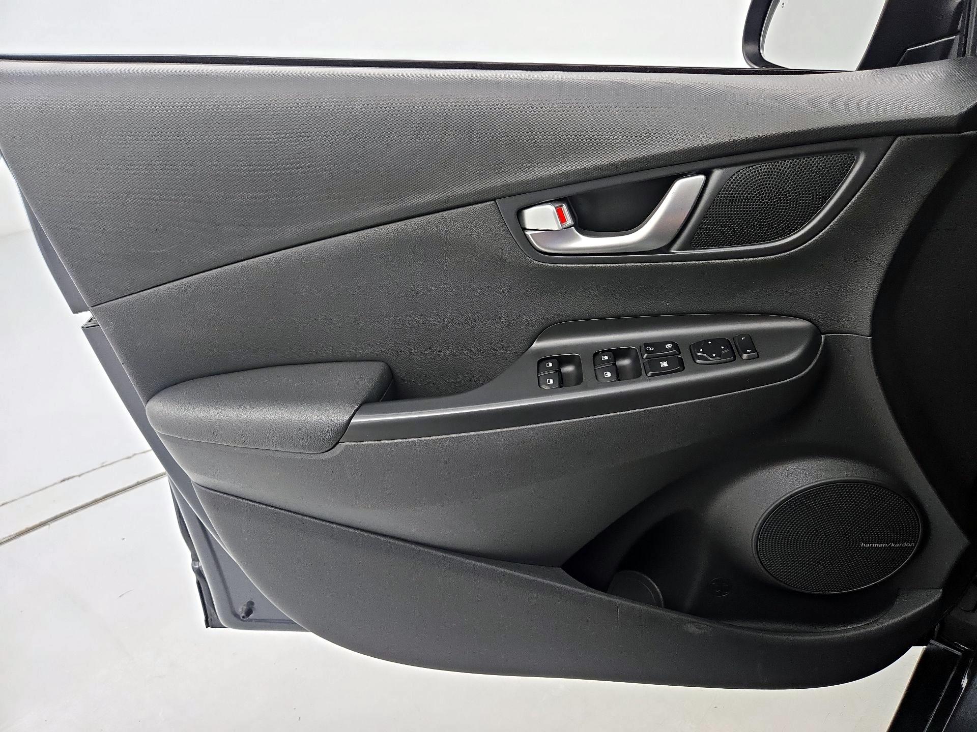 Thumbnail: 2022 Hyundai Kona - 12