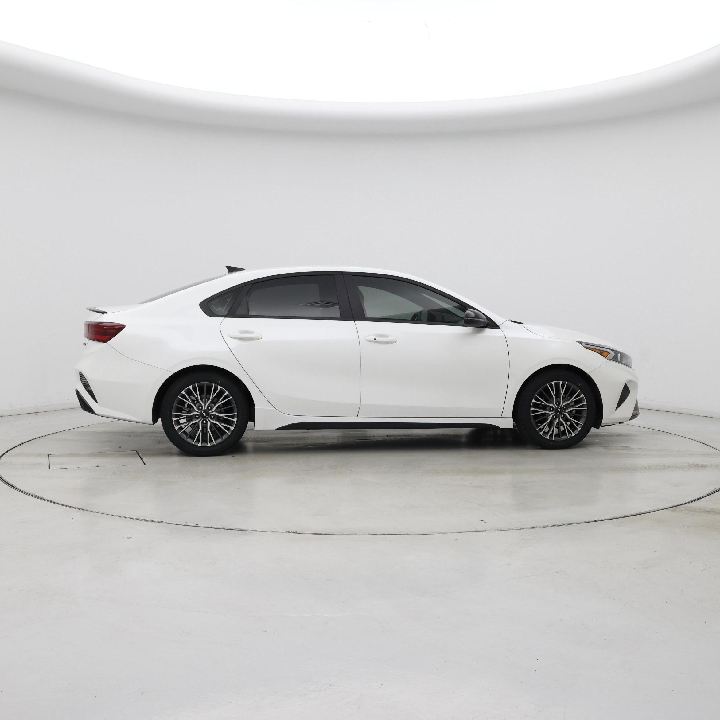 Thumbnail: 2023 Kia Forte - 7