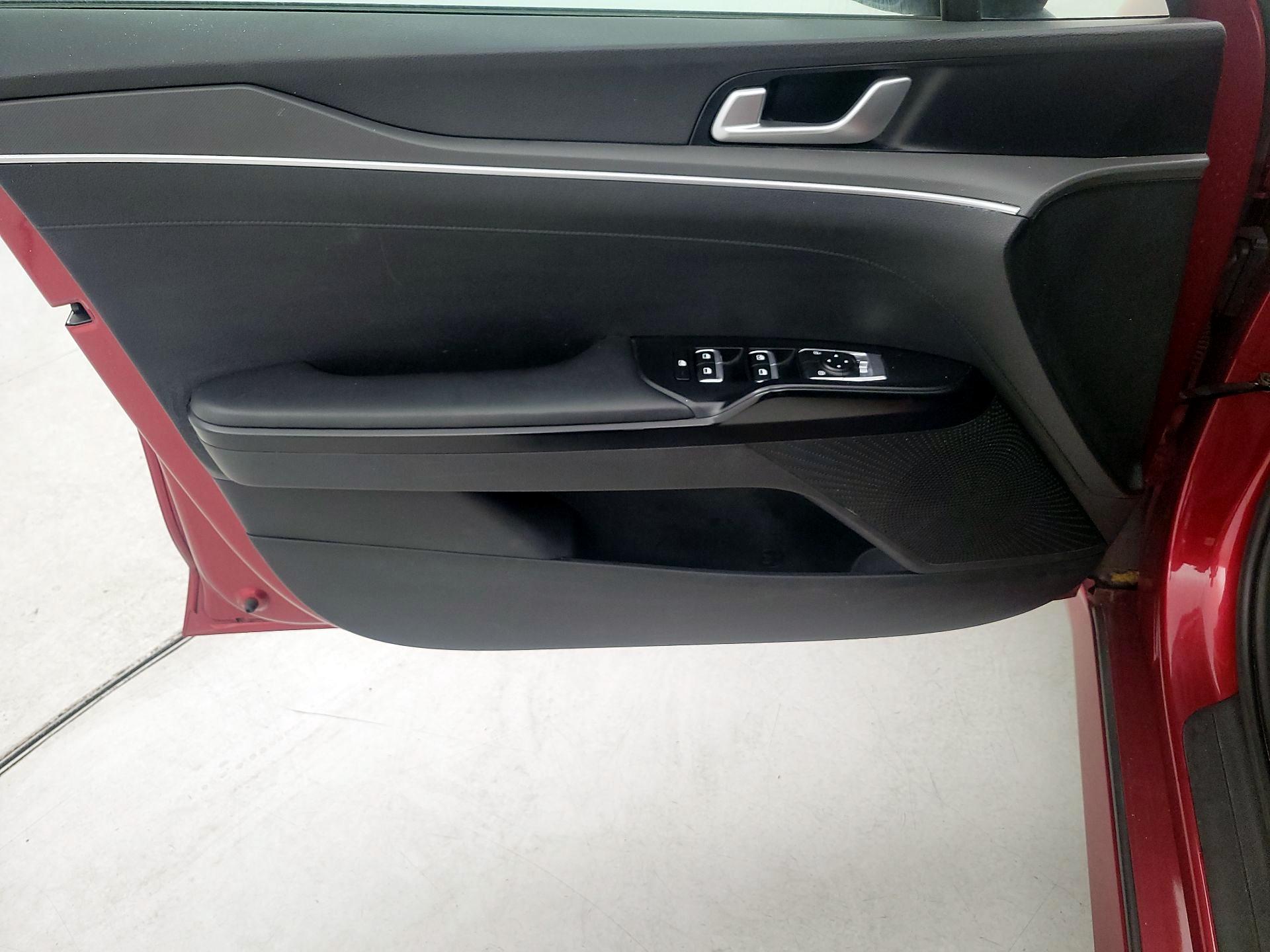 Thumbnail: 2022 Kia K5 - 12