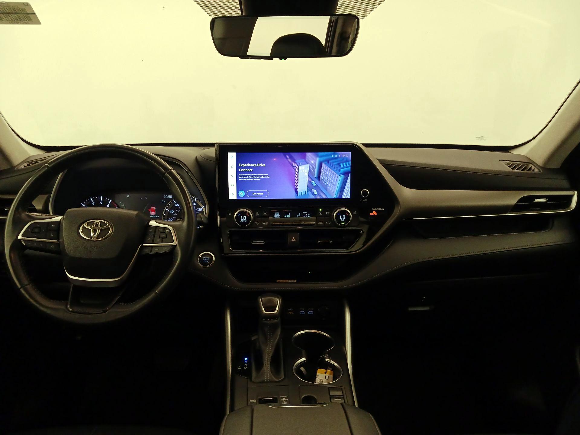 Thumbnail: 2023 Toyota Highlander - 9