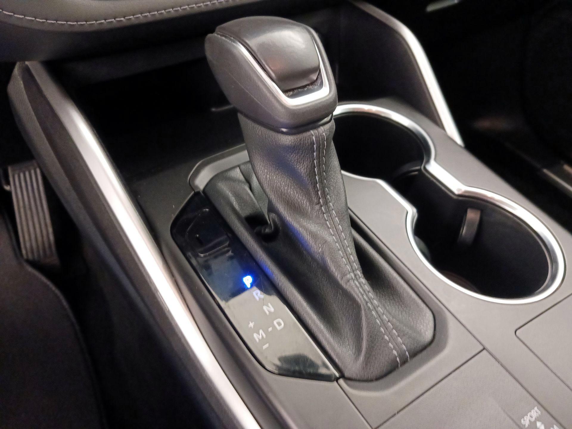 Thumbnail: 2023 Toyota Highlander - 17