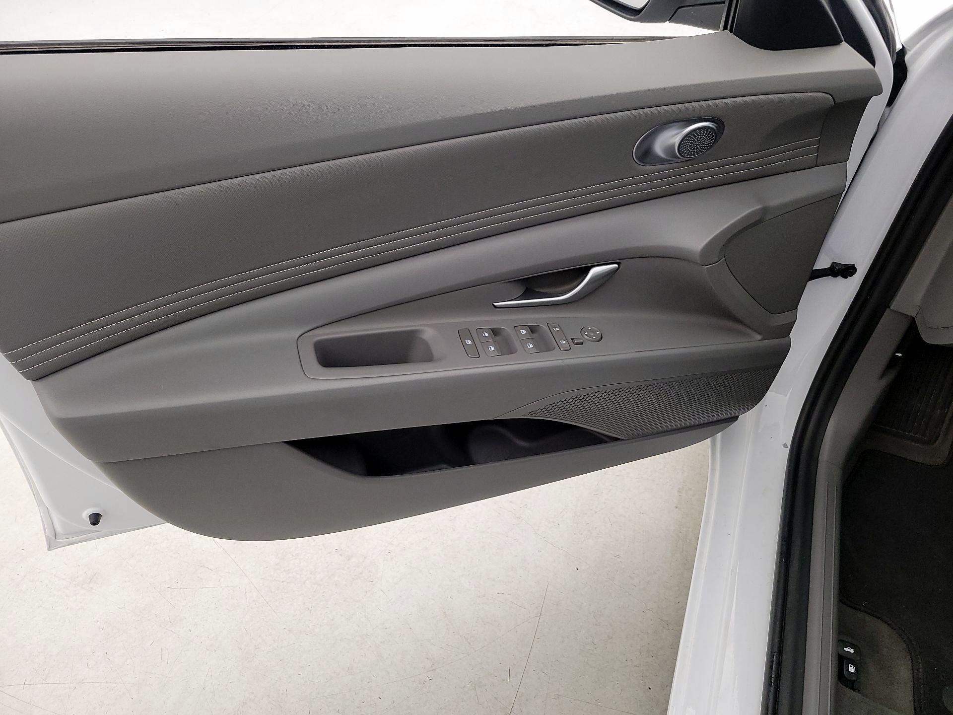 Thumbnail: 2024 Hyundai Elantra - 12