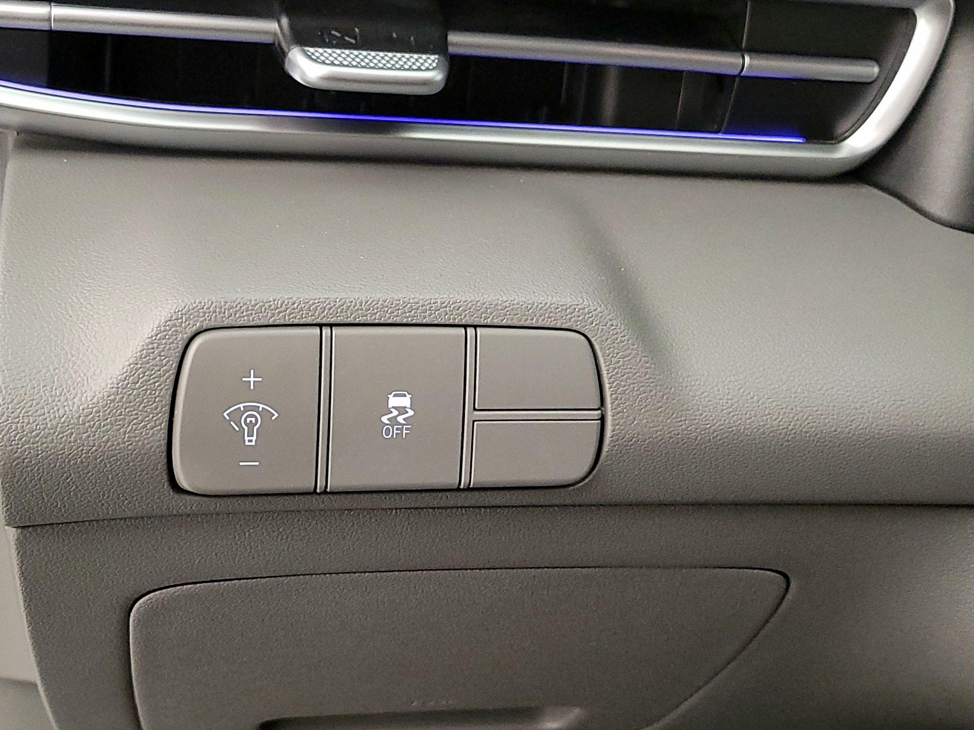 Thumbnail: 2024 Hyundai Elantra - 13