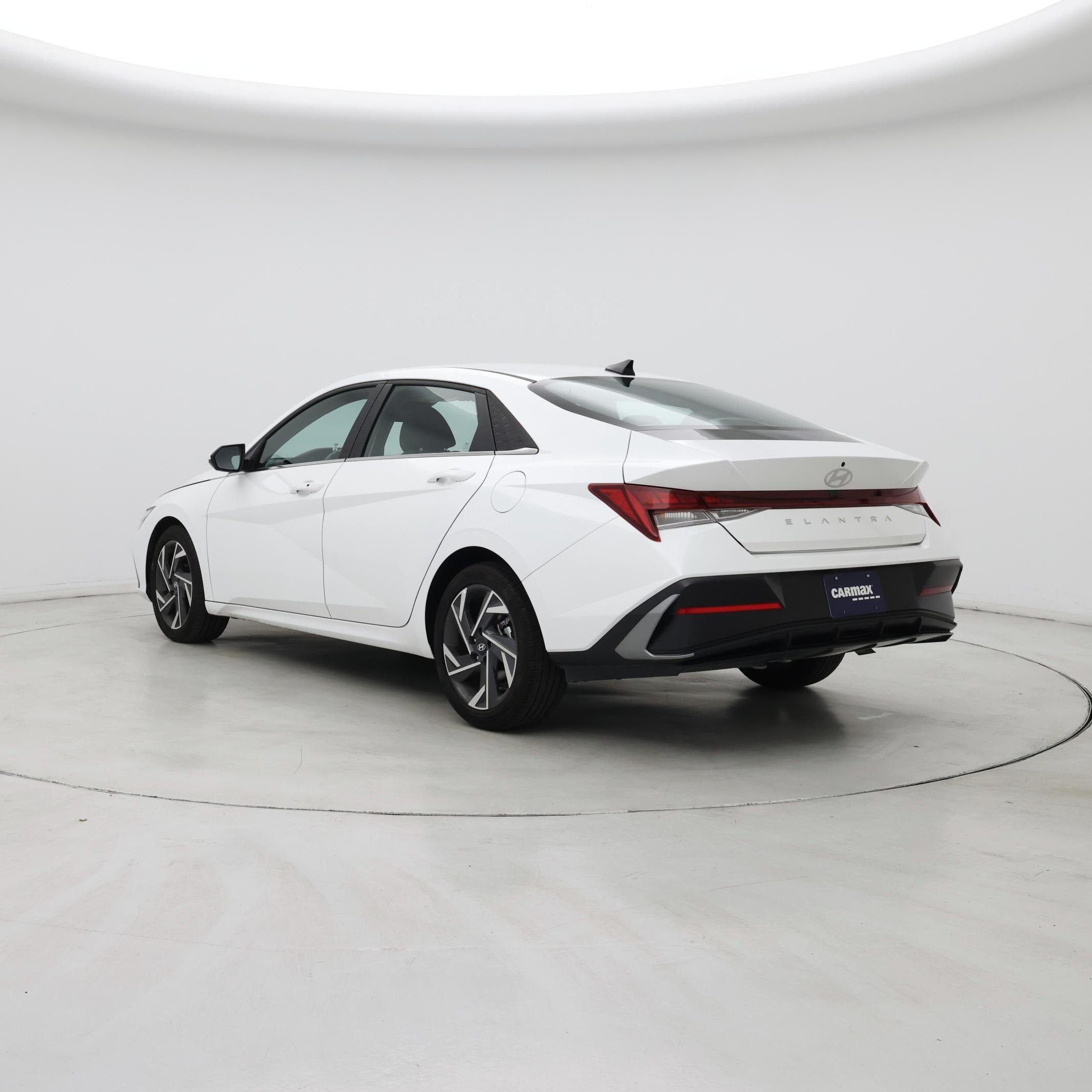 Thumbnail: 2024 Hyundai Elantra - 2