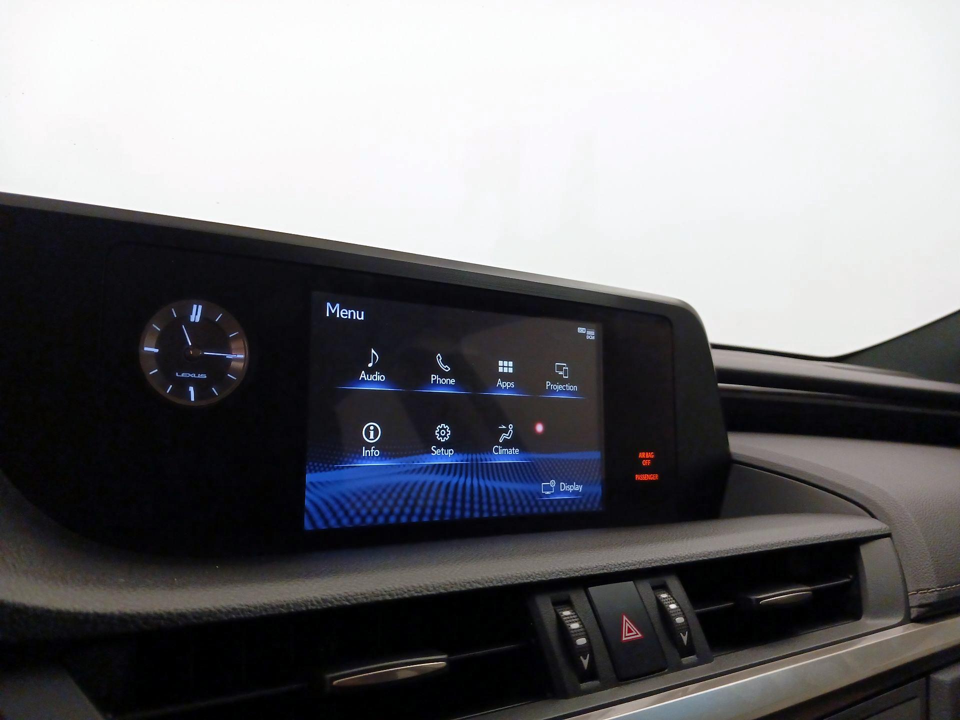 Thumbnail: 2021 Lexus ES - 15