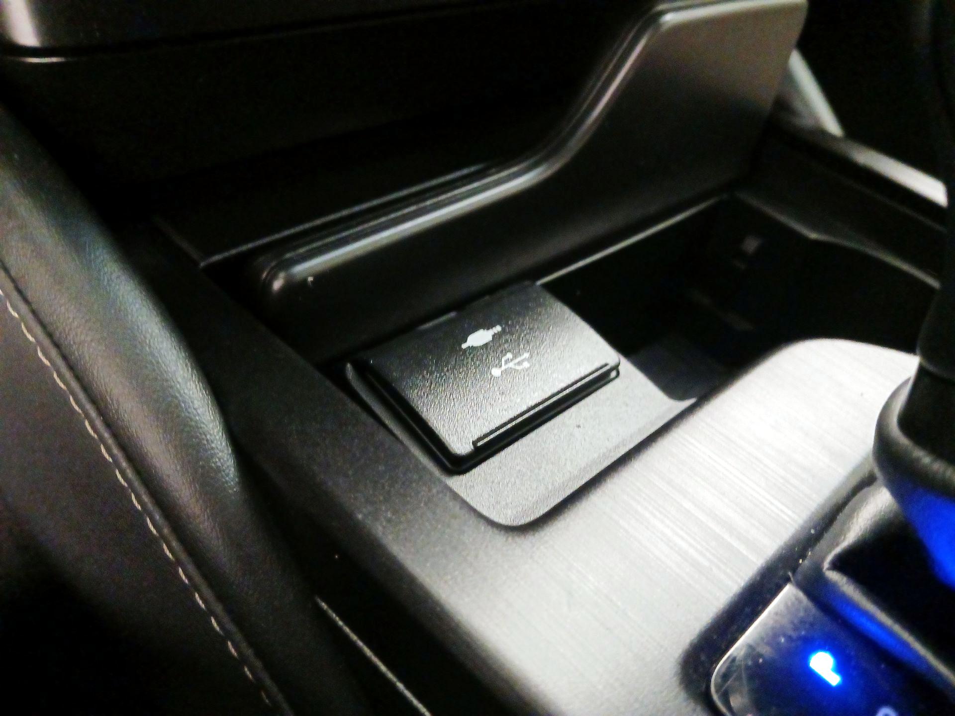 Thumbnail: 2021 Lexus ES - 18