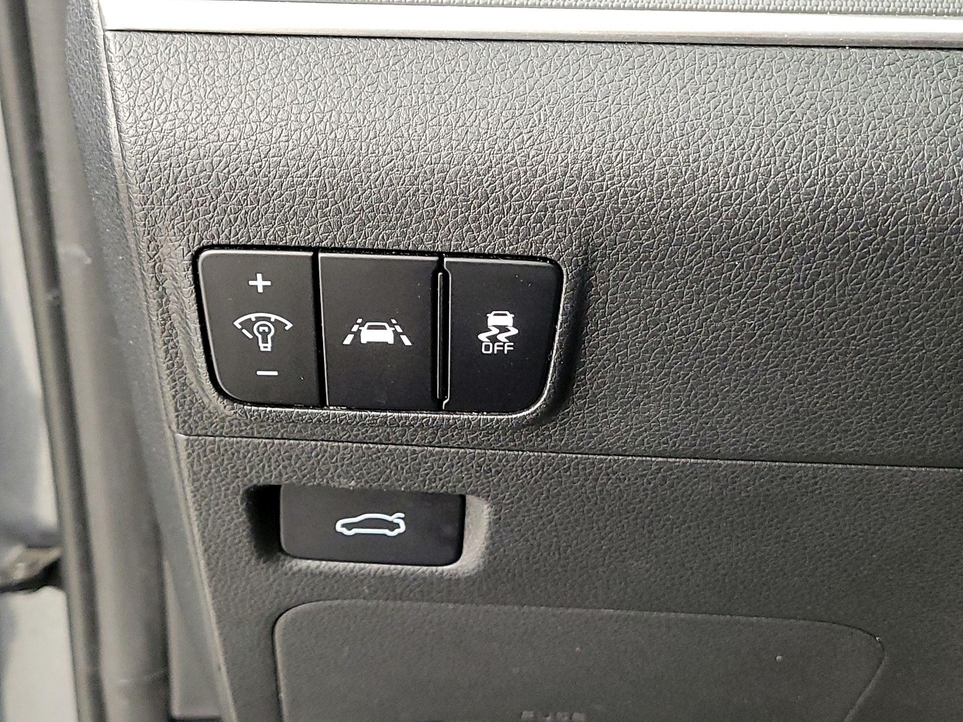 Thumbnail: 2022 Kia K5 - 13