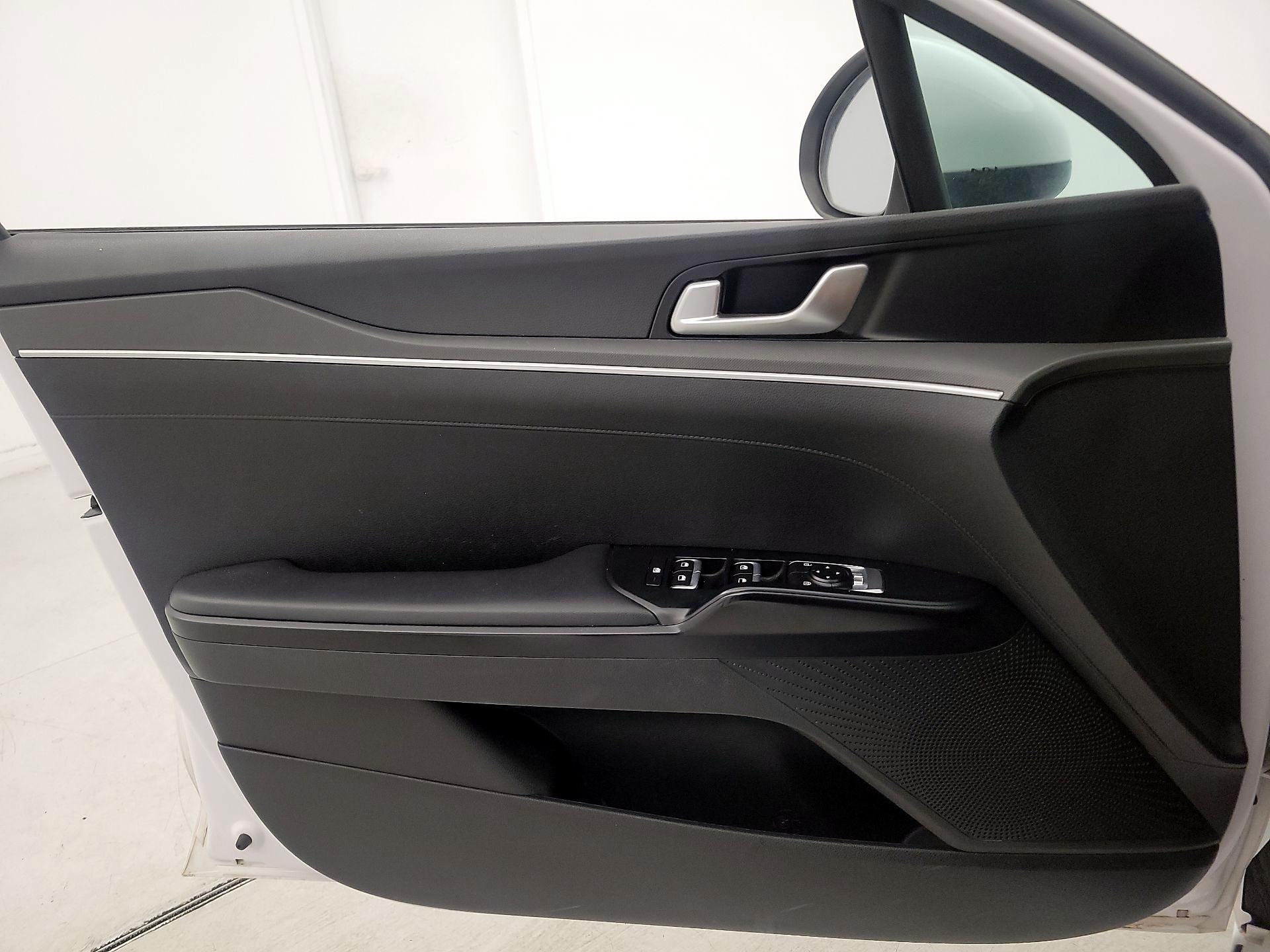 Thumbnail: 2022 Kia K5 - 12