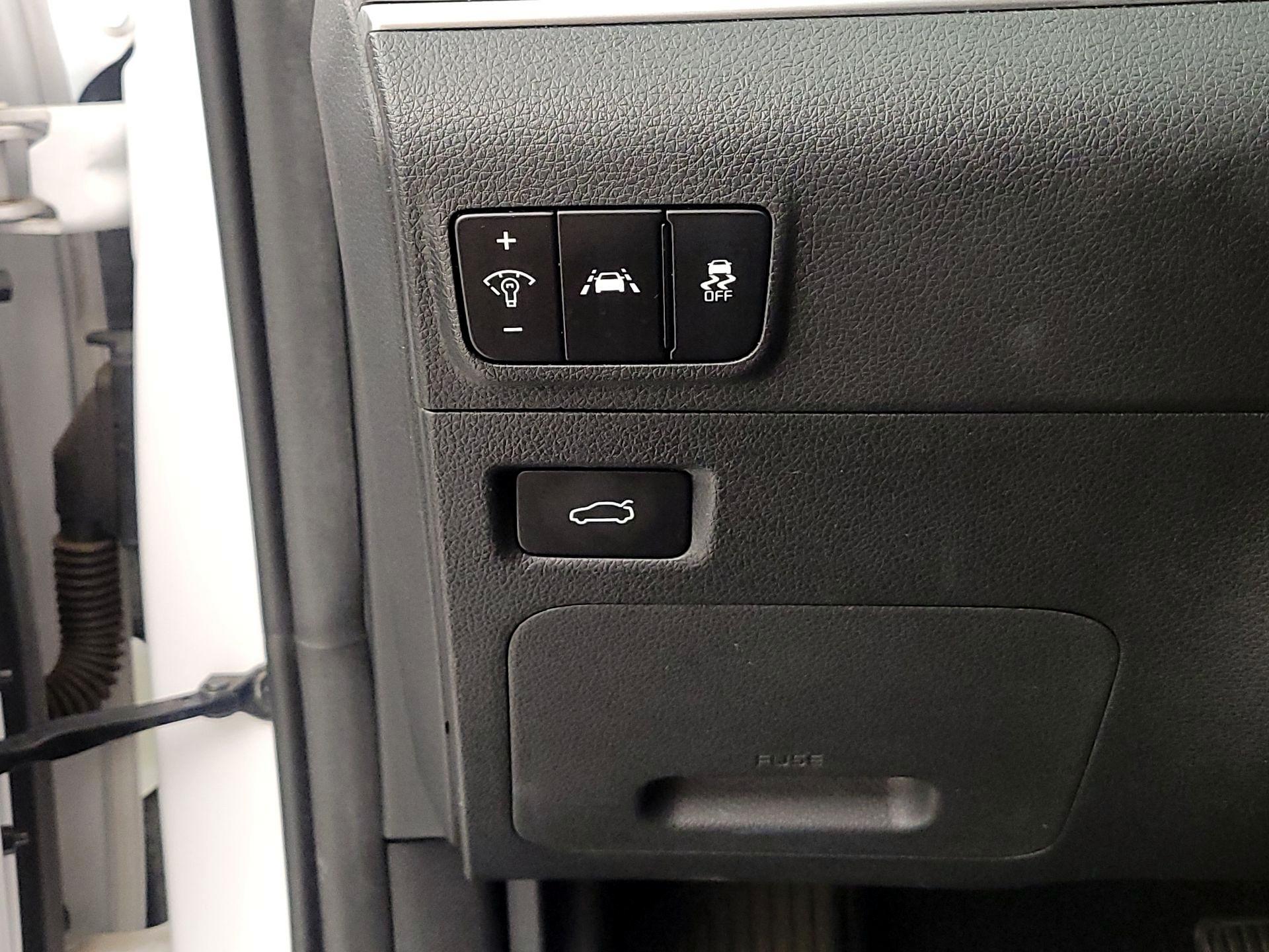 Thumbnail: 2022 Kia K5 - 13