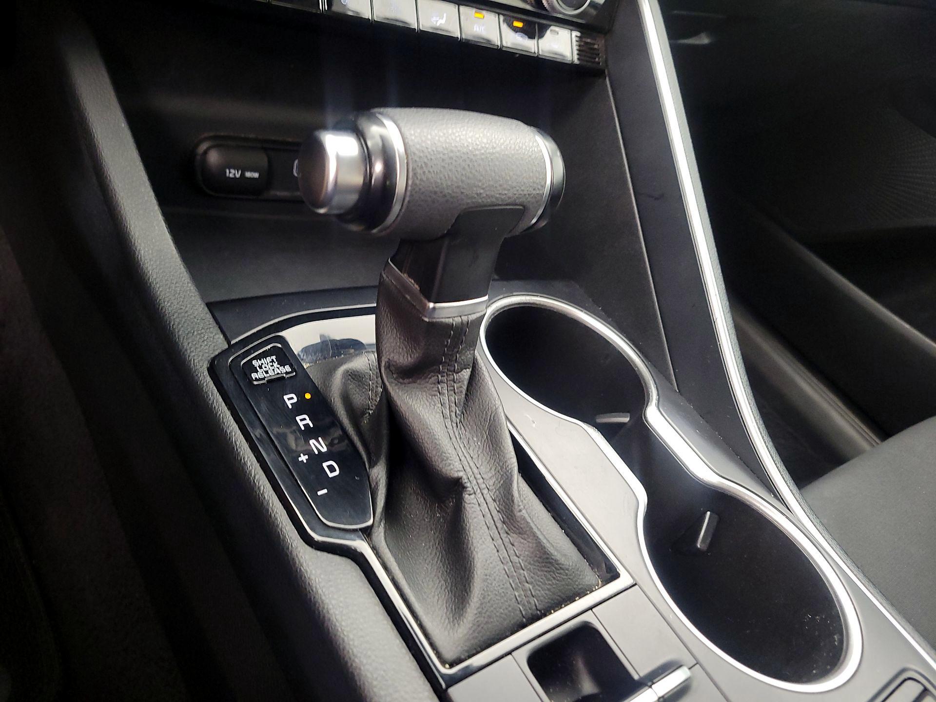 Thumbnail: 2022 Kia K5 - 17