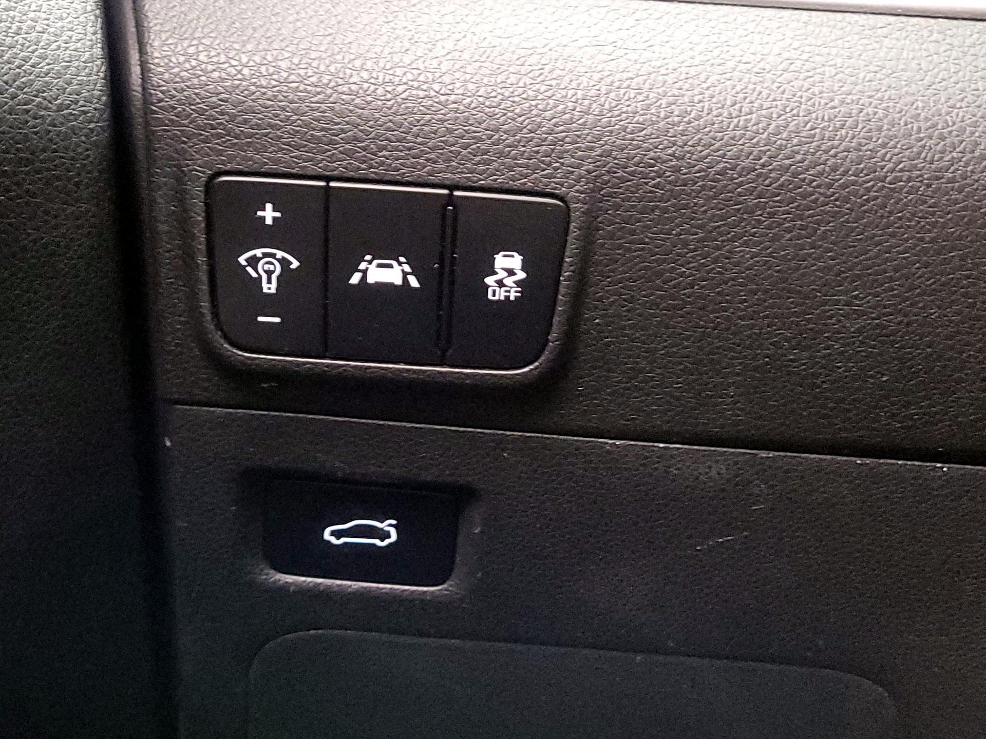 Thumbnail: 2022 Kia K5 - 13