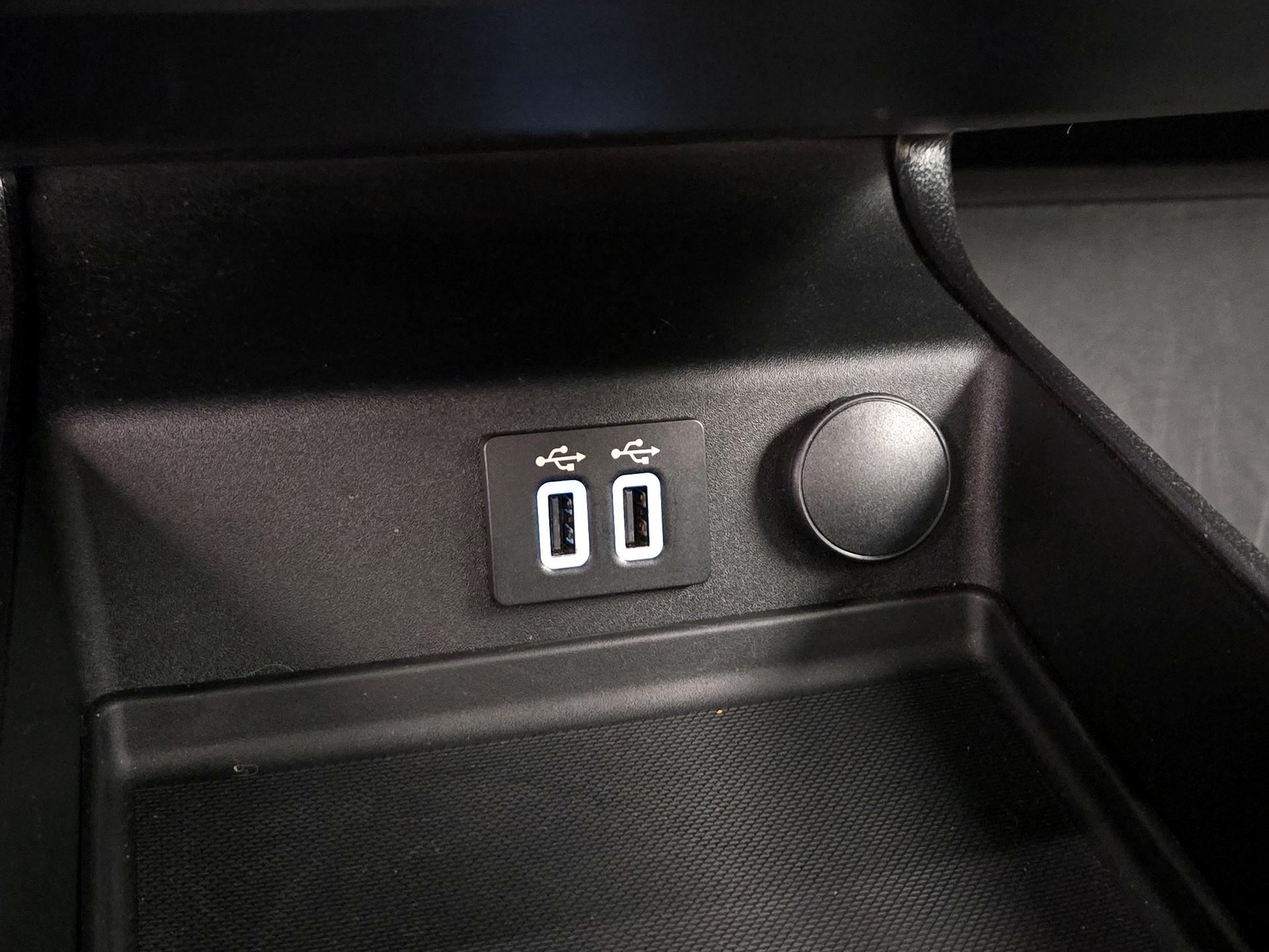 Thumbnail: 2020 Ford Fusion - 19