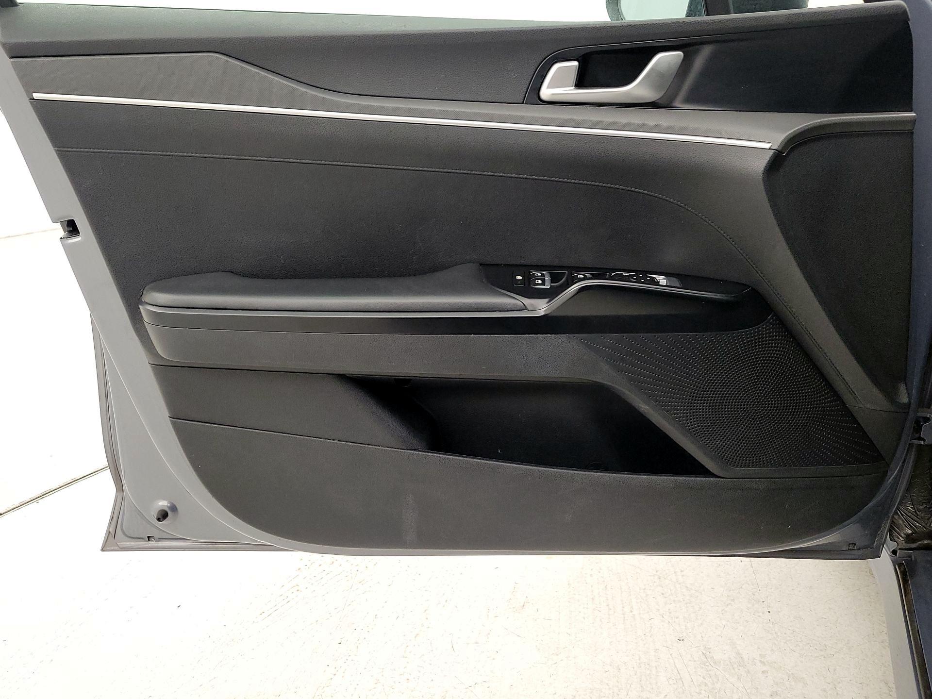 Thumbnail: 2022 Kia K5 - 12