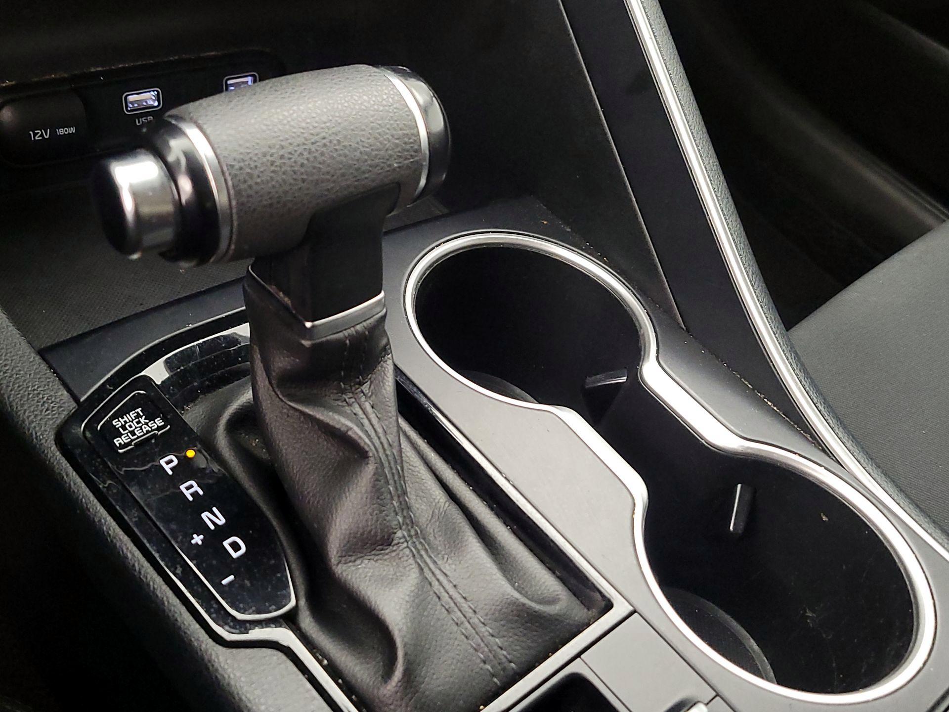 Thumbnail: 2022 Kia K5 - 17