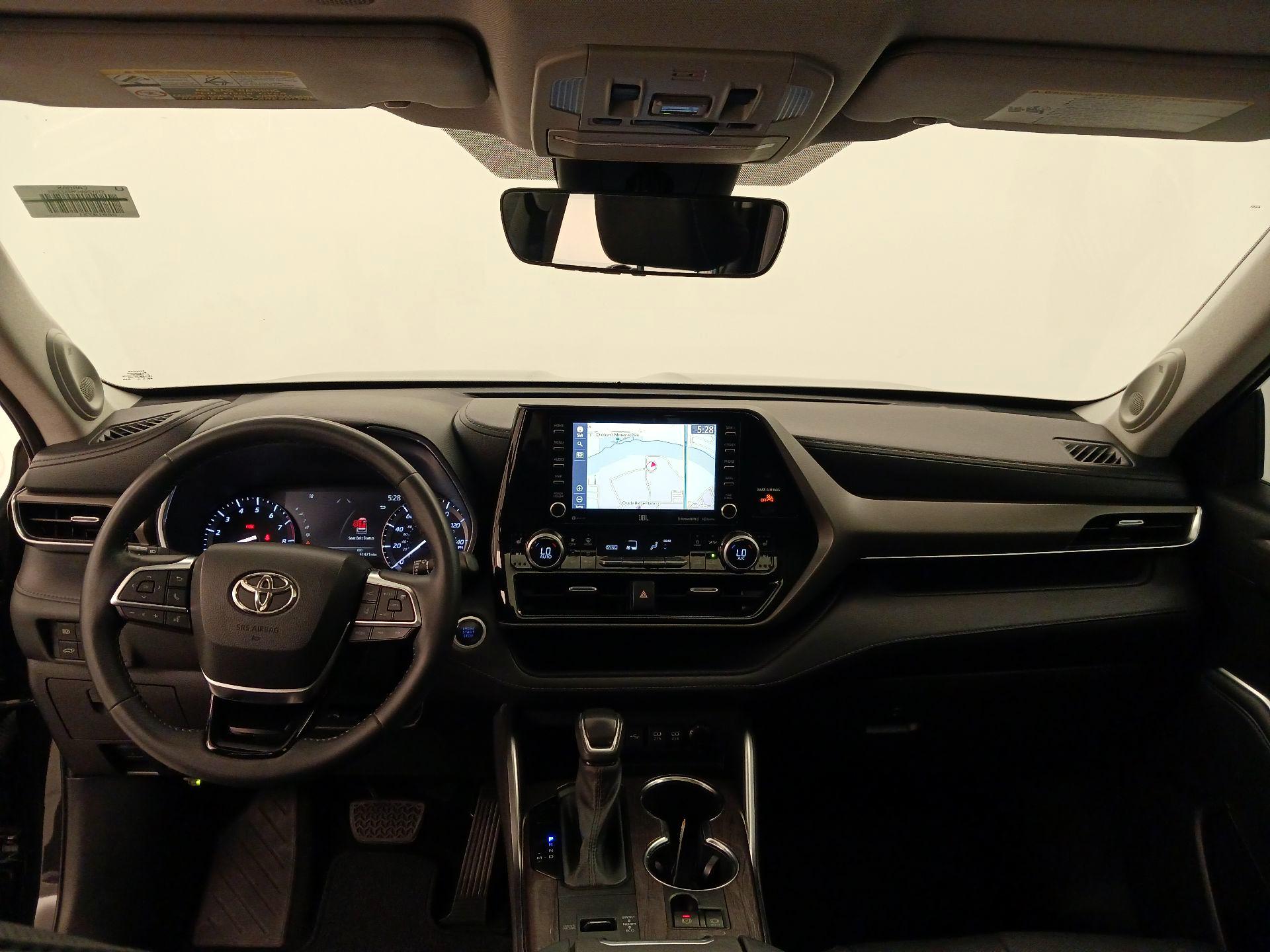 Thumbnail: 2021 Toyota Highlander - 9