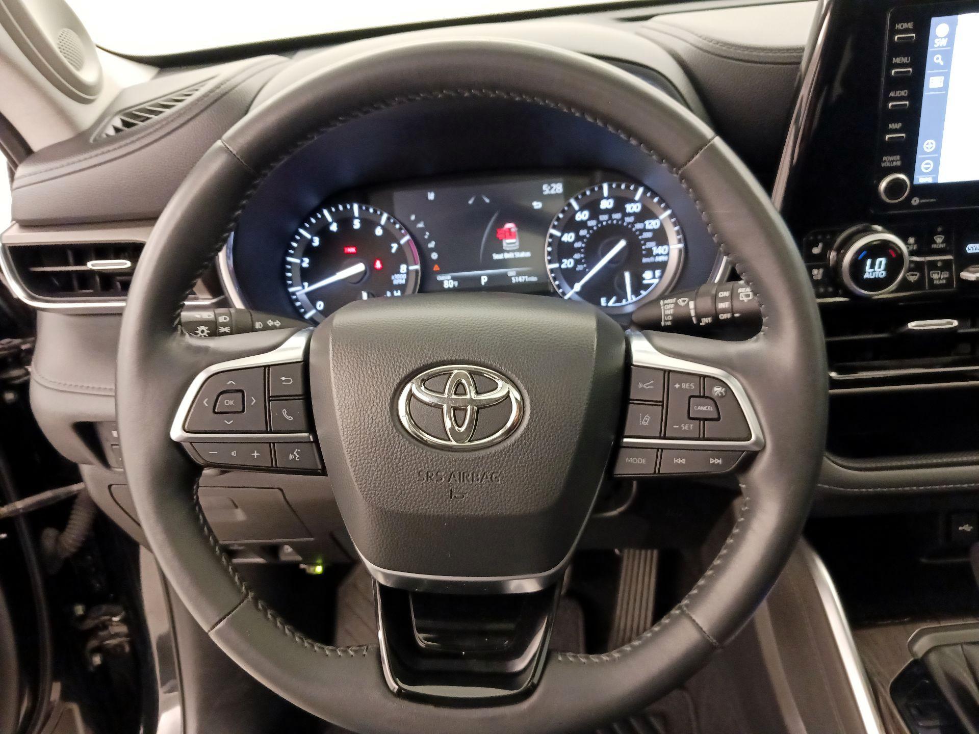 Thumbnail: 2021 Toyota Highlander - 10