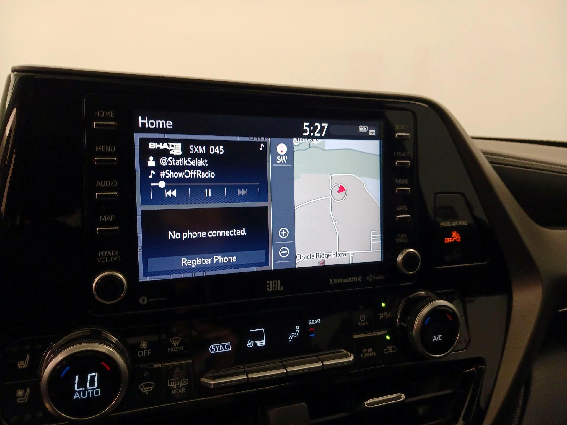 Thumbnail: 2021 Toyota Highlander - 16