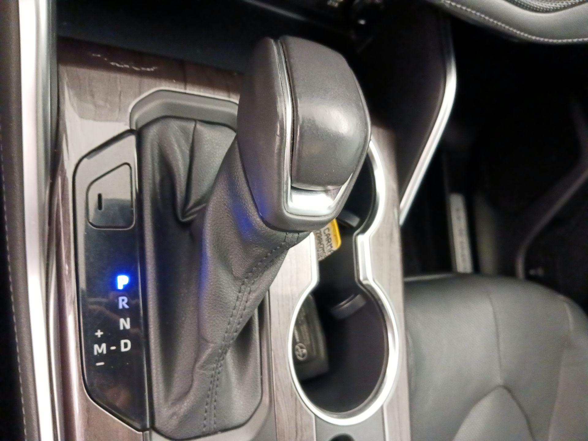 Thumbnail: 2021 Toyota Highlander - 18