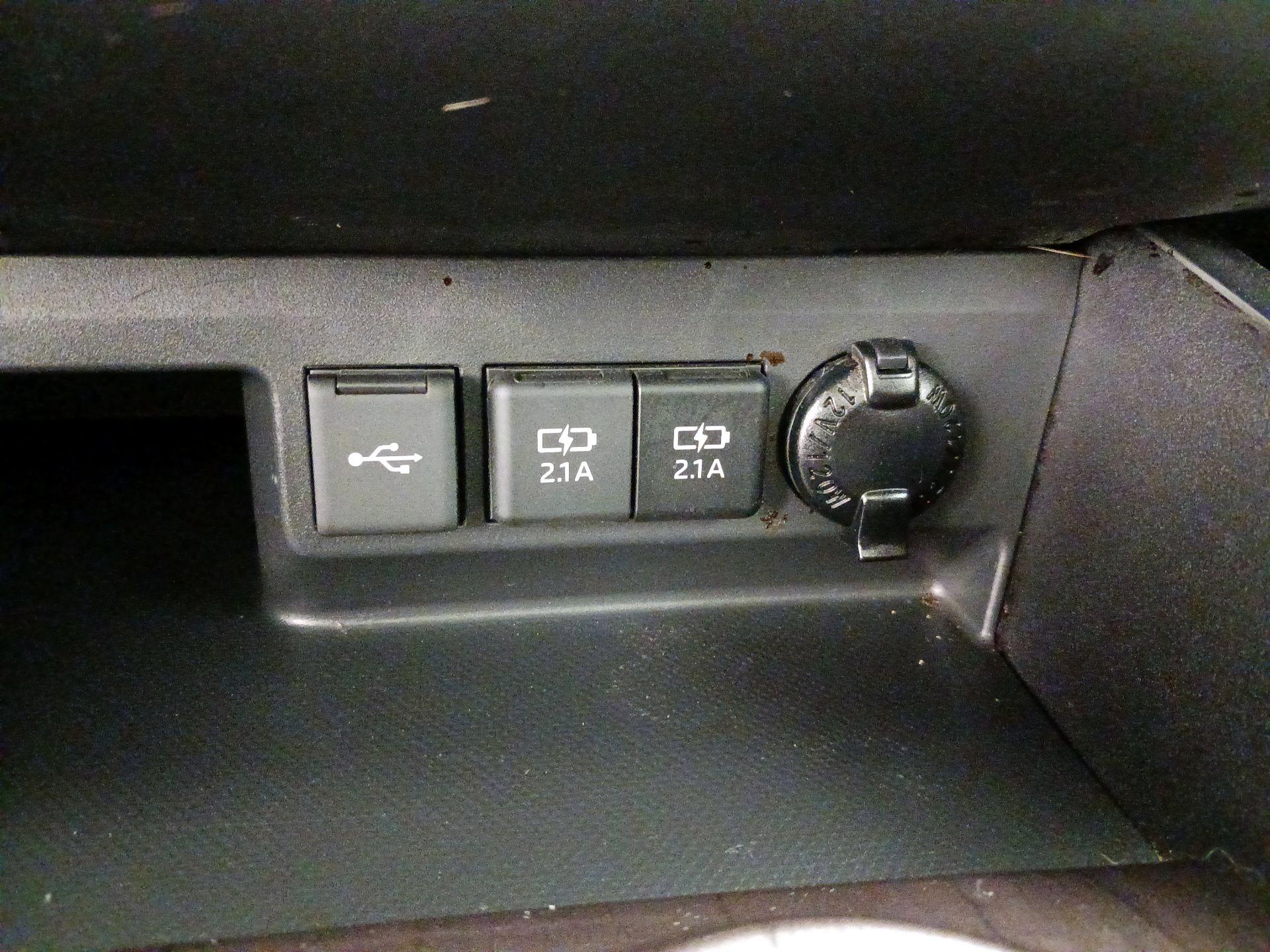 Thumbnail: 2021 Toyota Highlander - 19