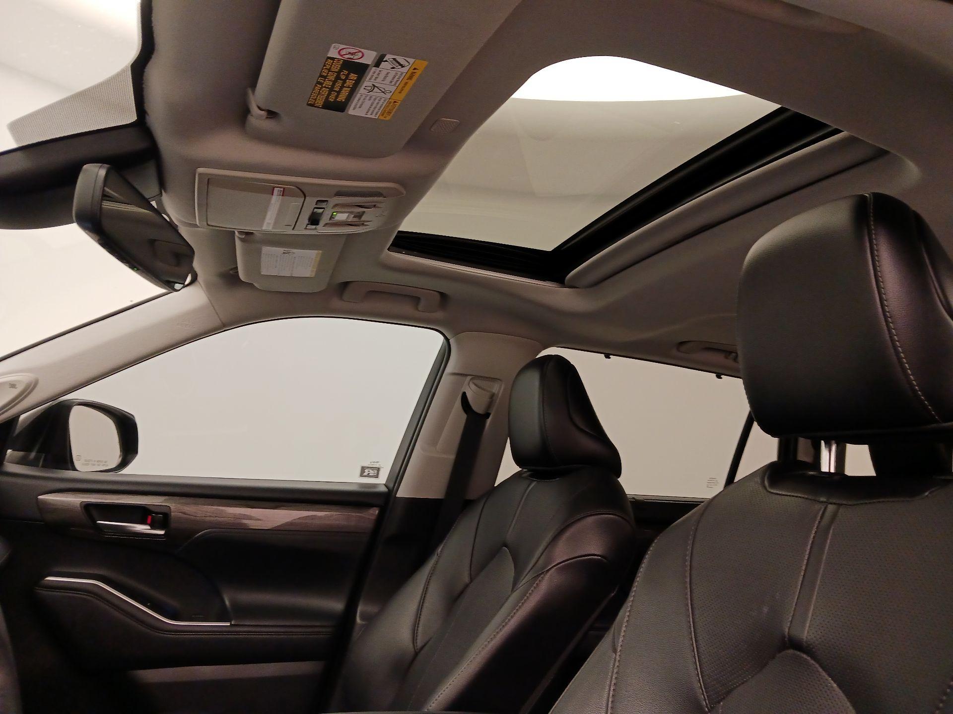 Thumbnail: 2021 Toyota Highlander - 20