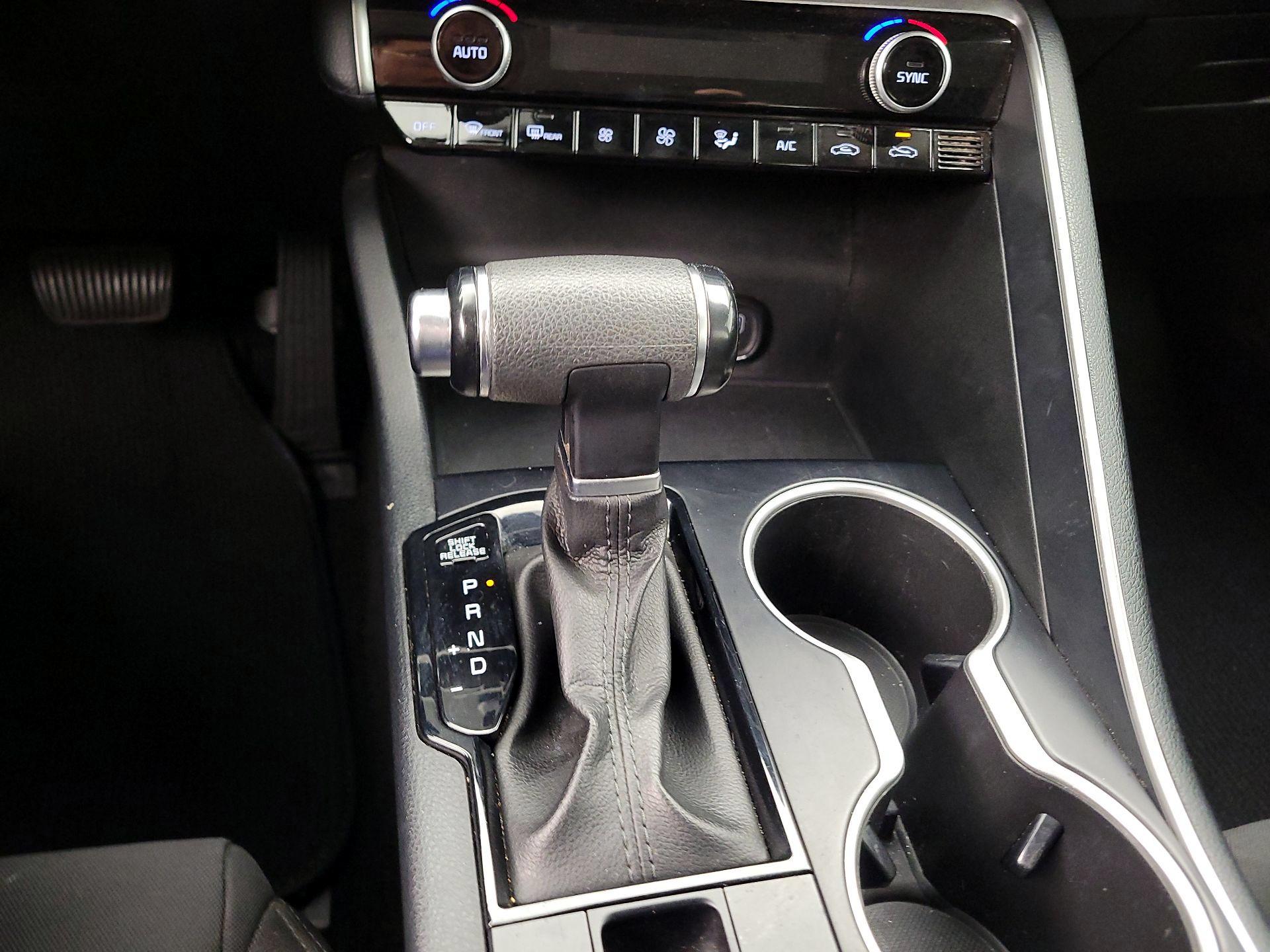 Thumbnail: 2022 Kia K5 - 17