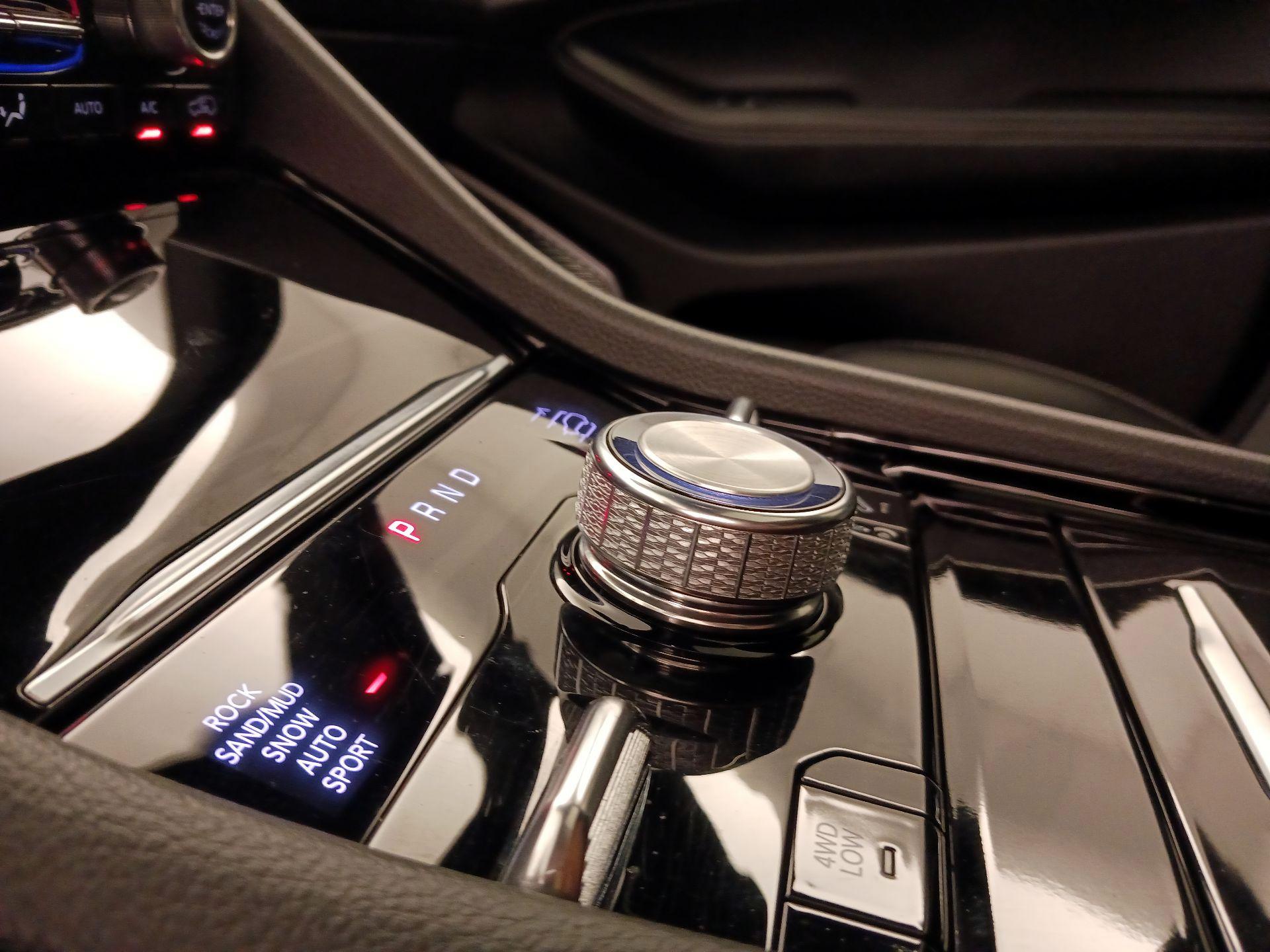 Thumbnail: 2022 Jeep Grand Cherokee - 17