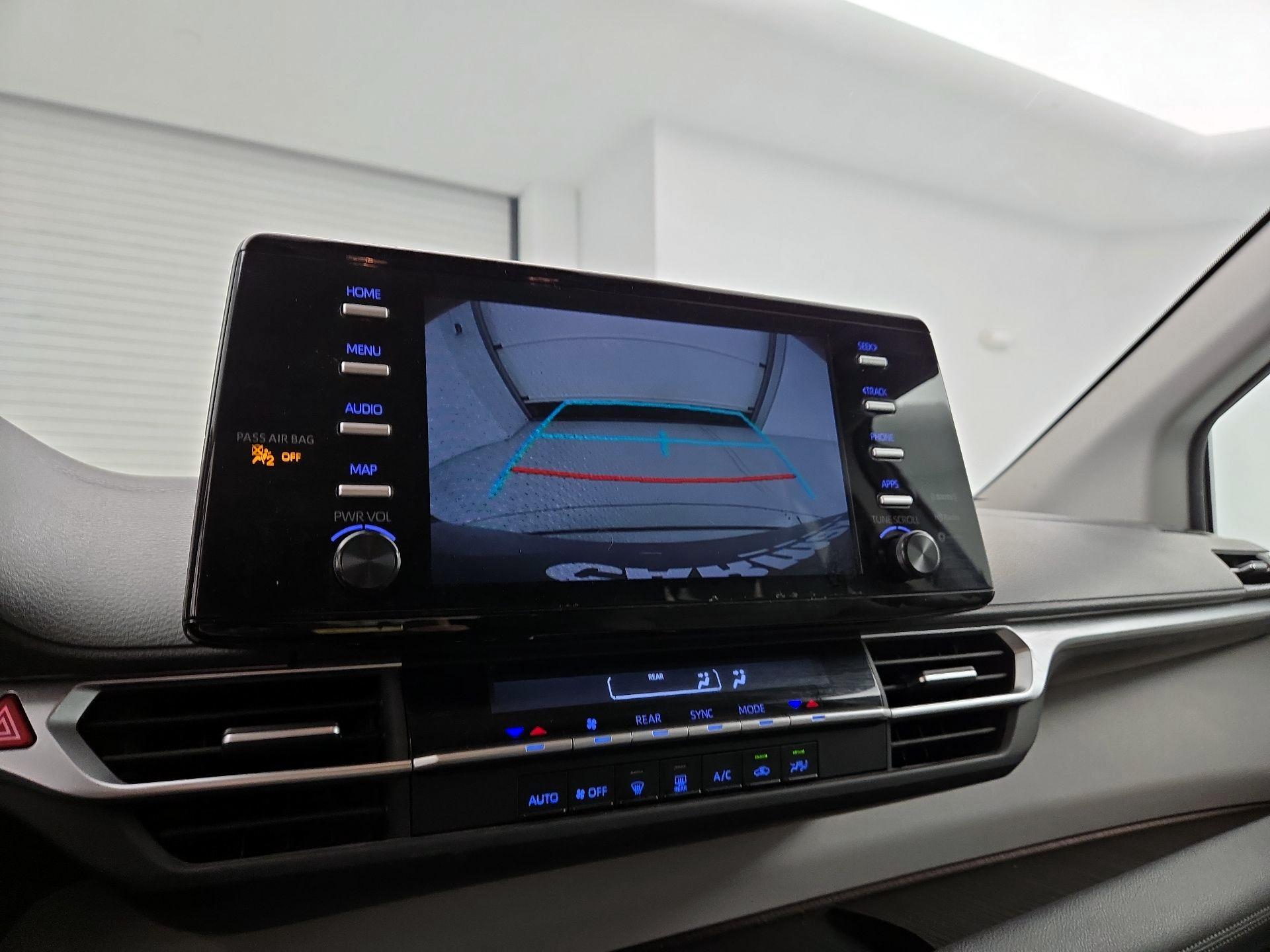 Thumbnail: 2023 Toyota Sienna - 14