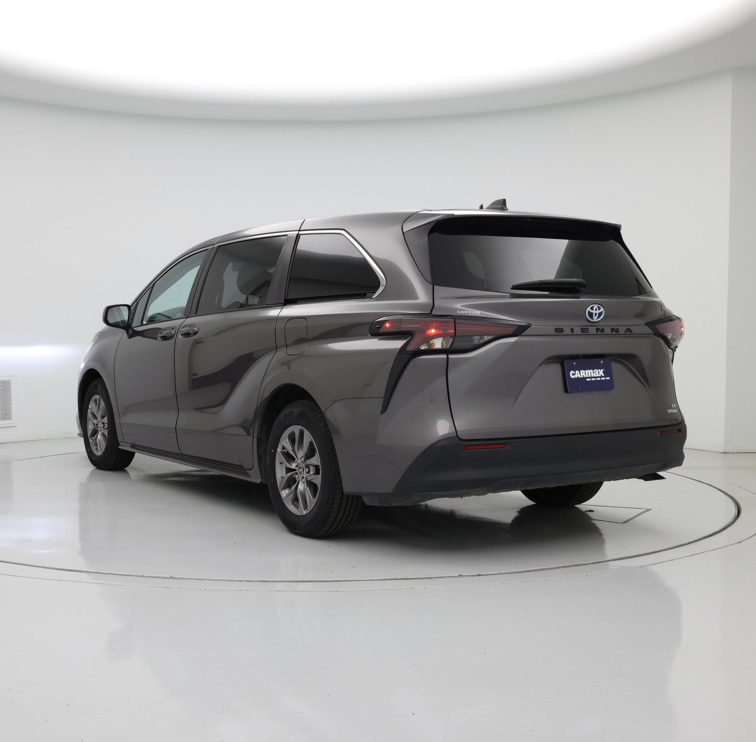 Thumbnail: 2023 Toyota Sienna - 2