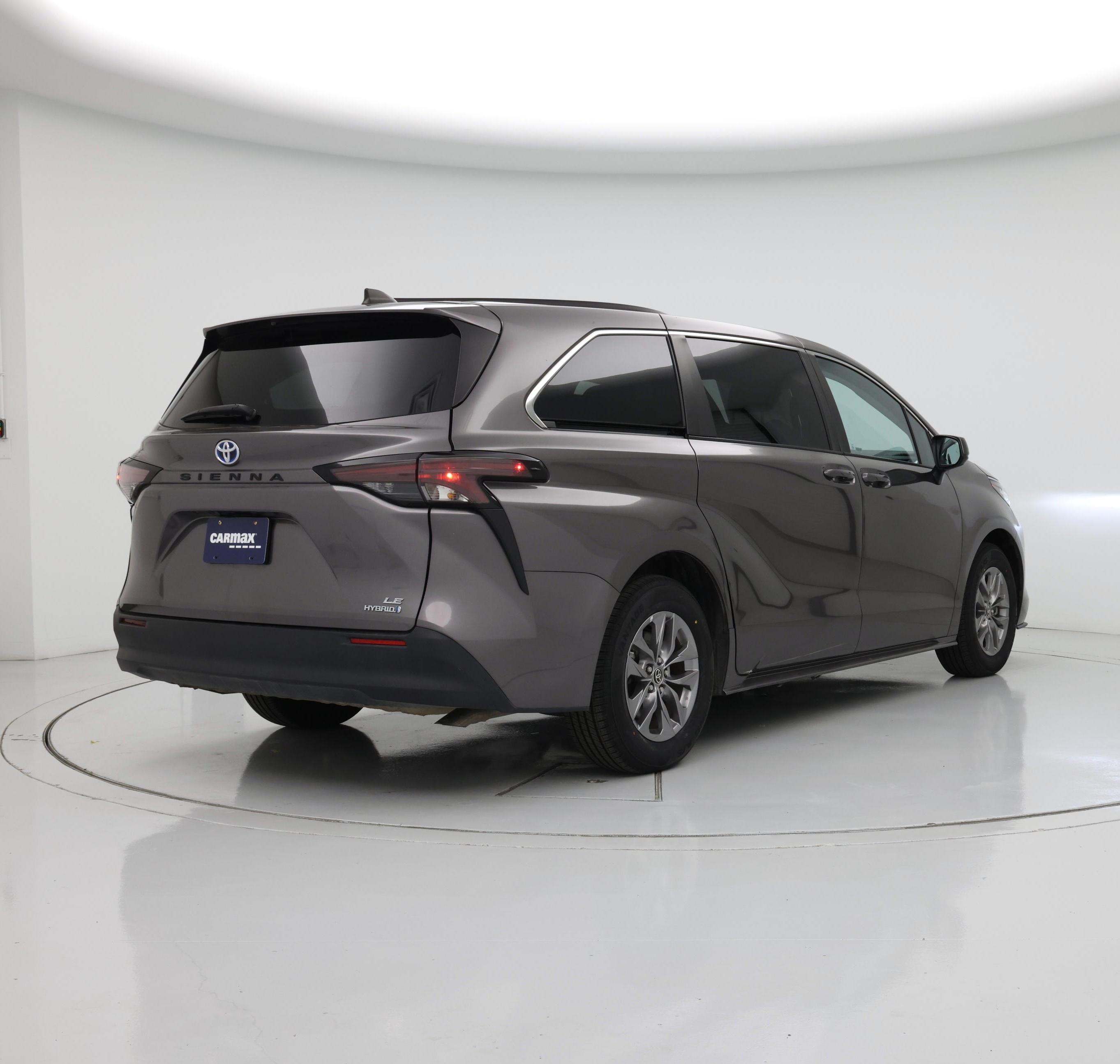 Thumbnail: 2023 Toyota Sienna - 8
