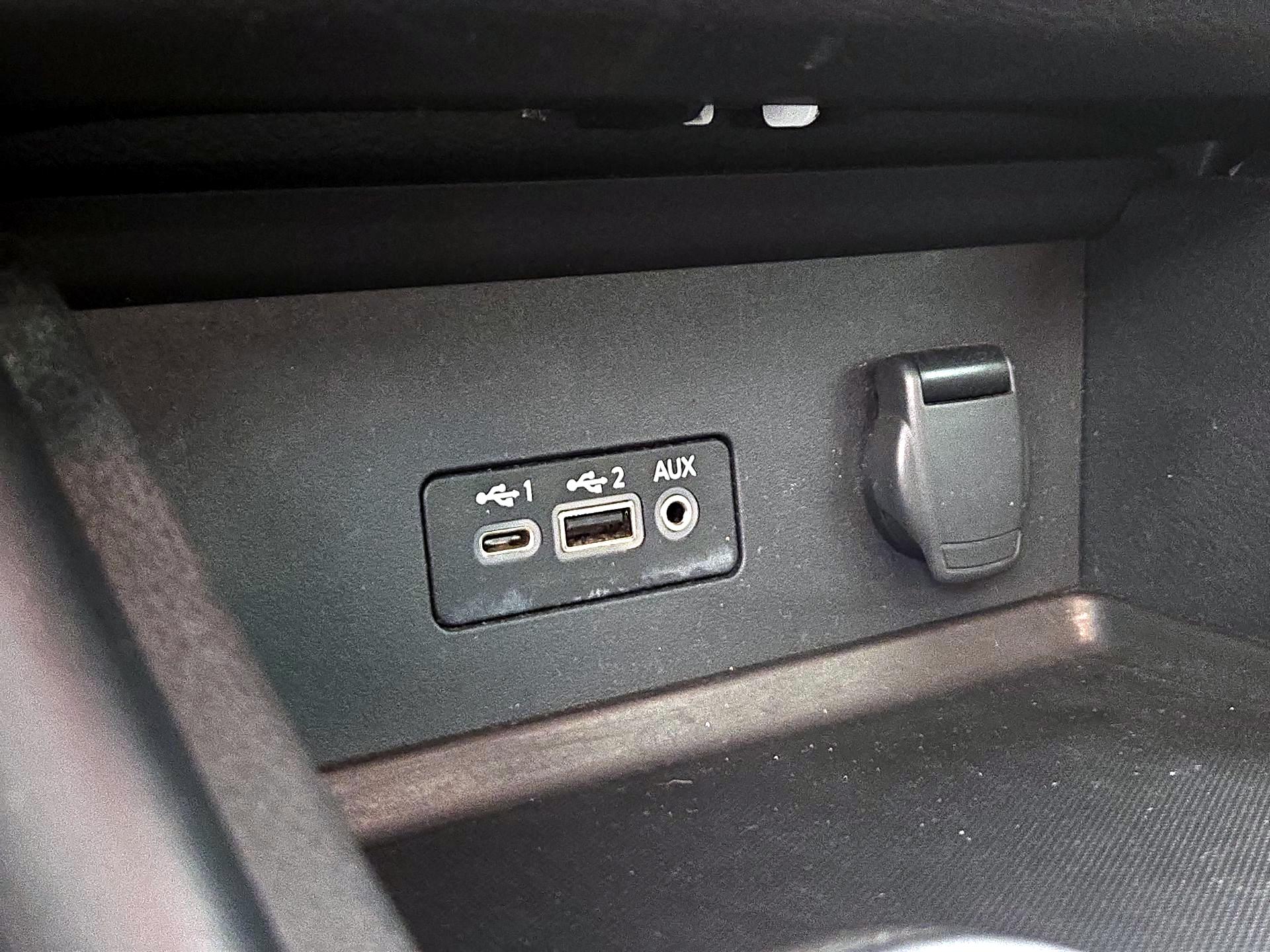 Thumbnail: 2021 Nissan Sentra - 18