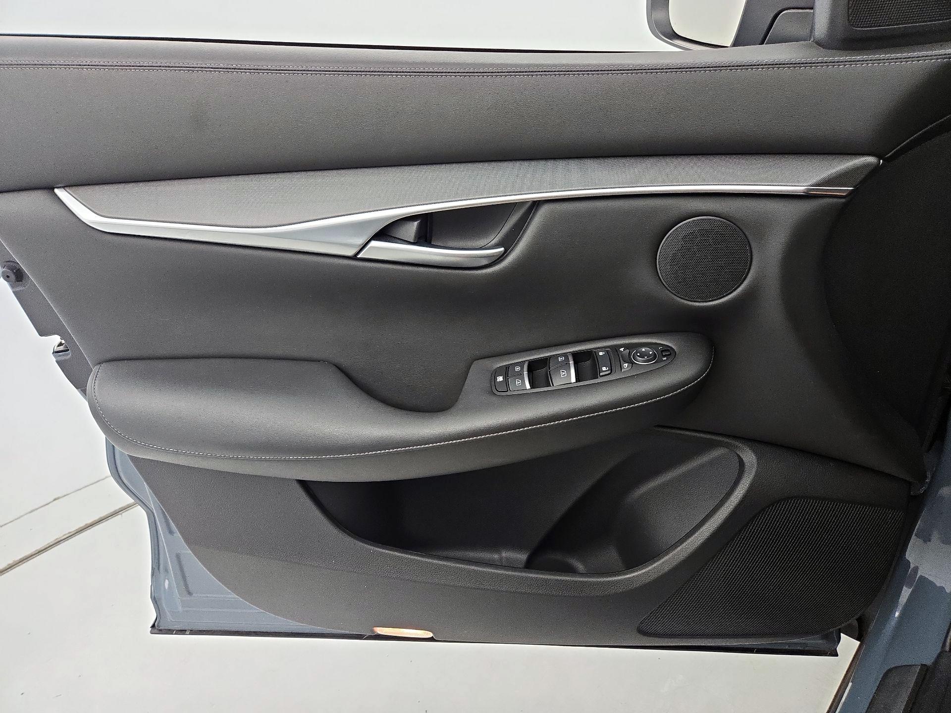 Thumbnail: 2022 INFINITI QX50 - 12