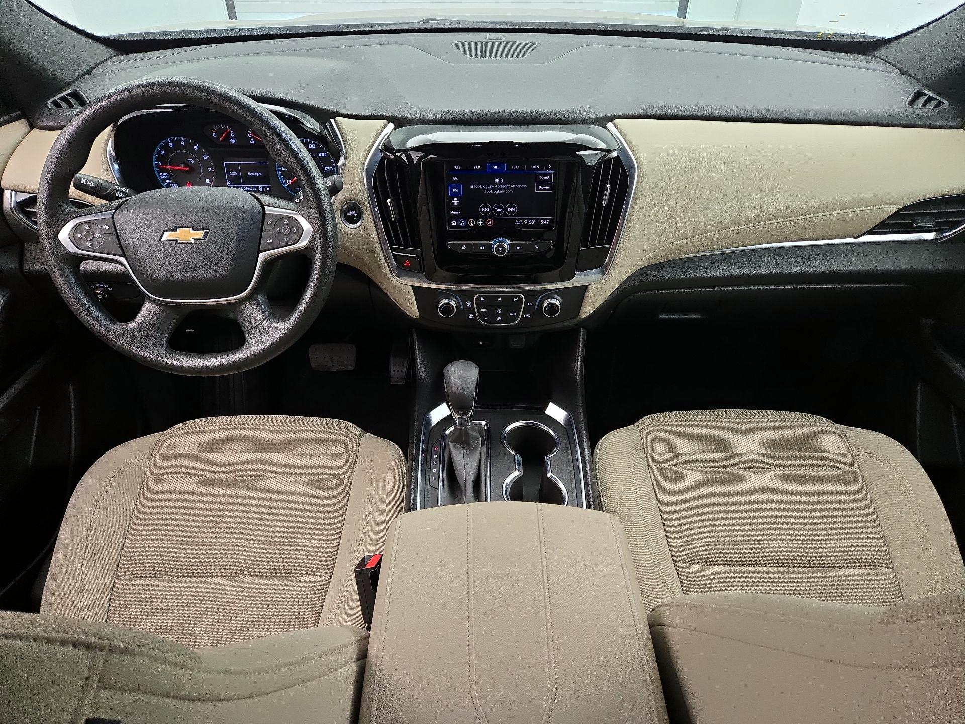 Thumbnail: 2023 Chevrolet Traverse - 9