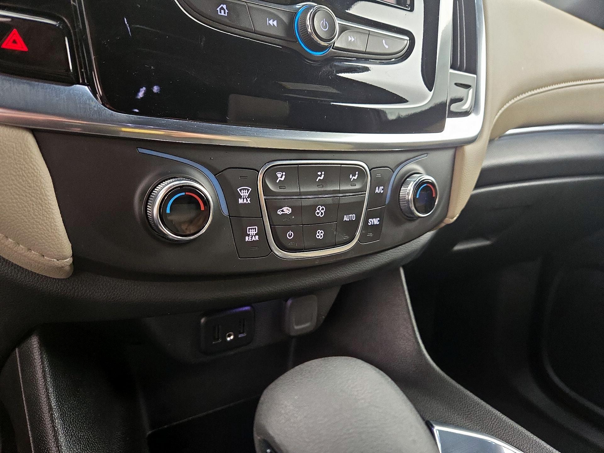 Thumbnail: 2023 Chevrolet Traverse - 16