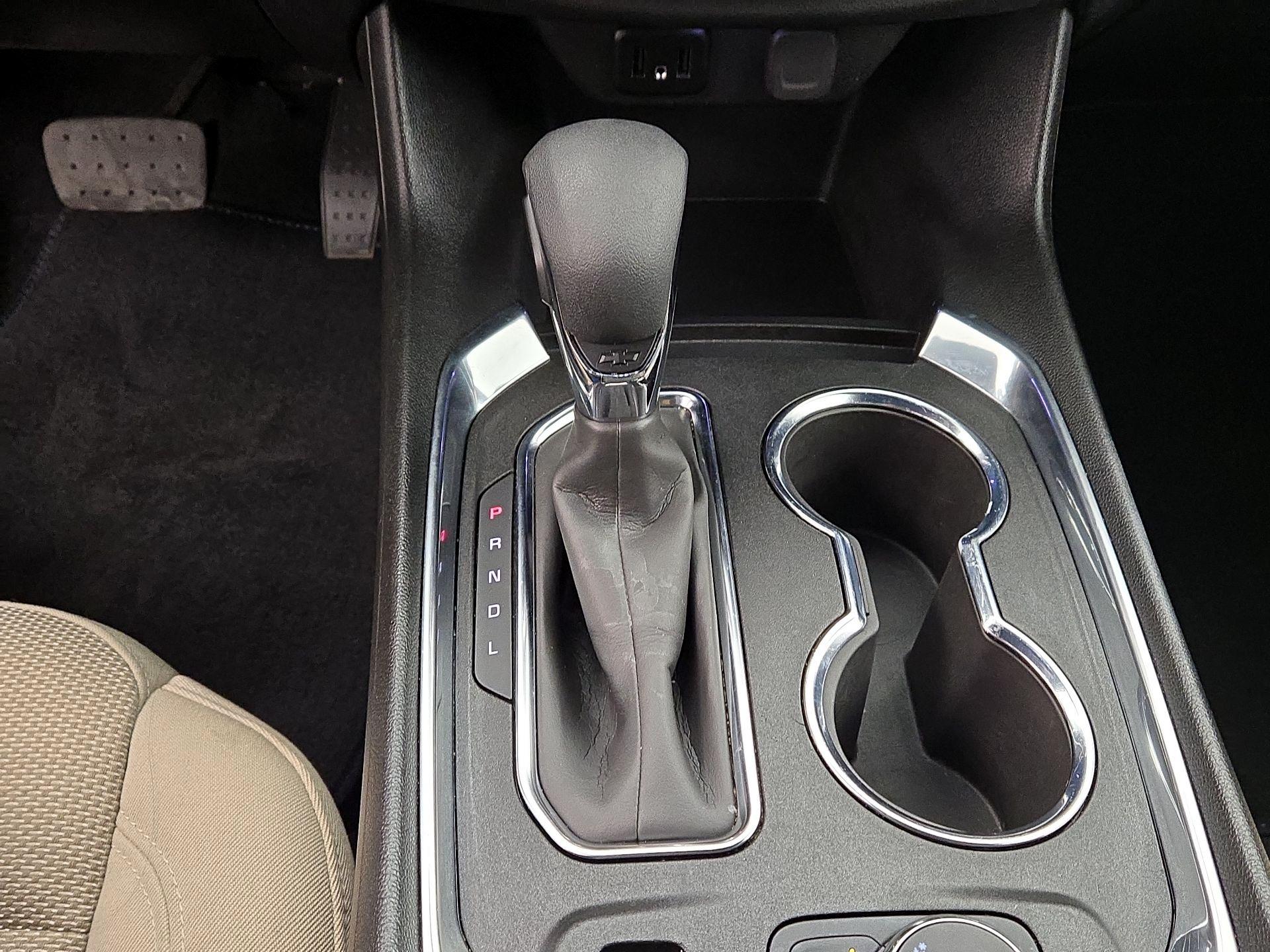 Thumbnail: 2023 Chevrolet Traverse - 17