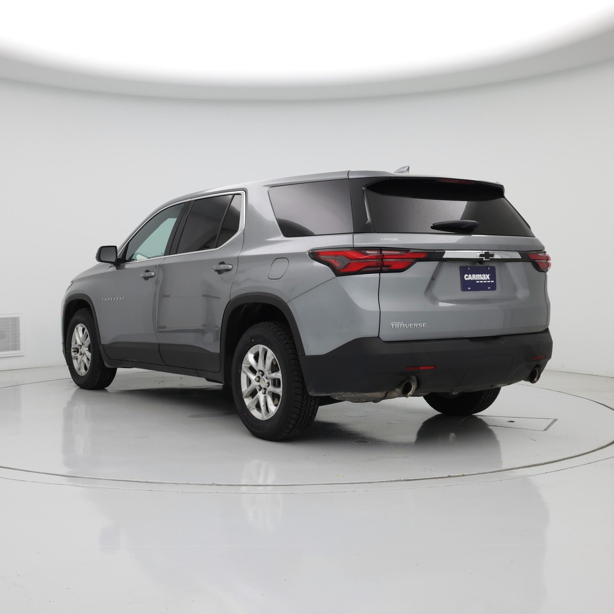 Thumbnail: 2023 Chevrolet Traverse - 2