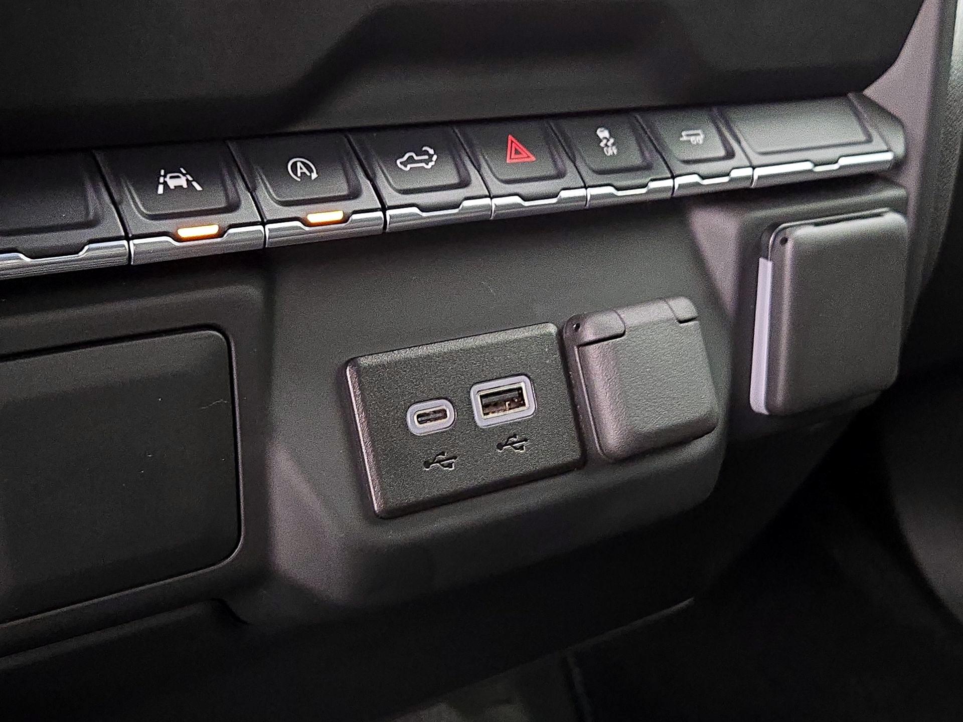 Thumbnail: 2024 Chevrolet Silverado 1500 - 18