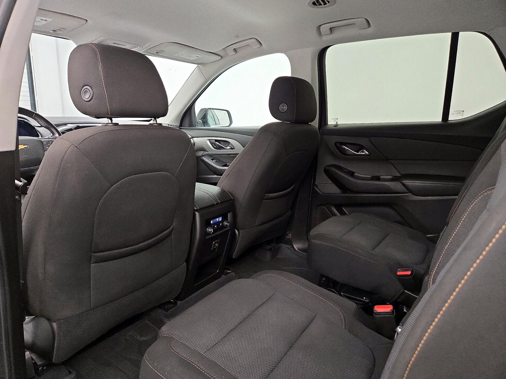 Thumbnail: 2021 Chevrolet Traverse - 19