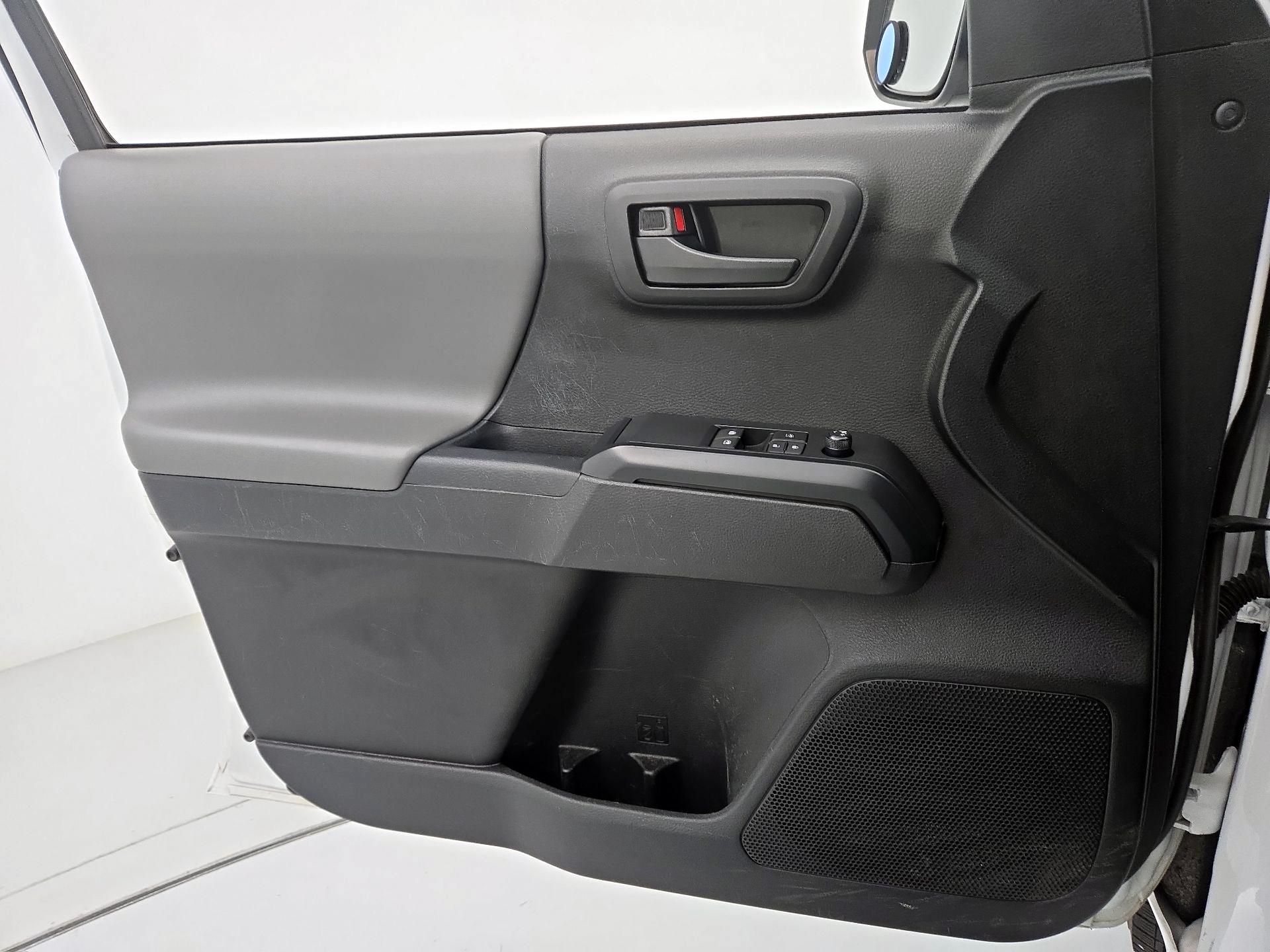 Thumbnail: 2022 Toyota Tacoma - 12