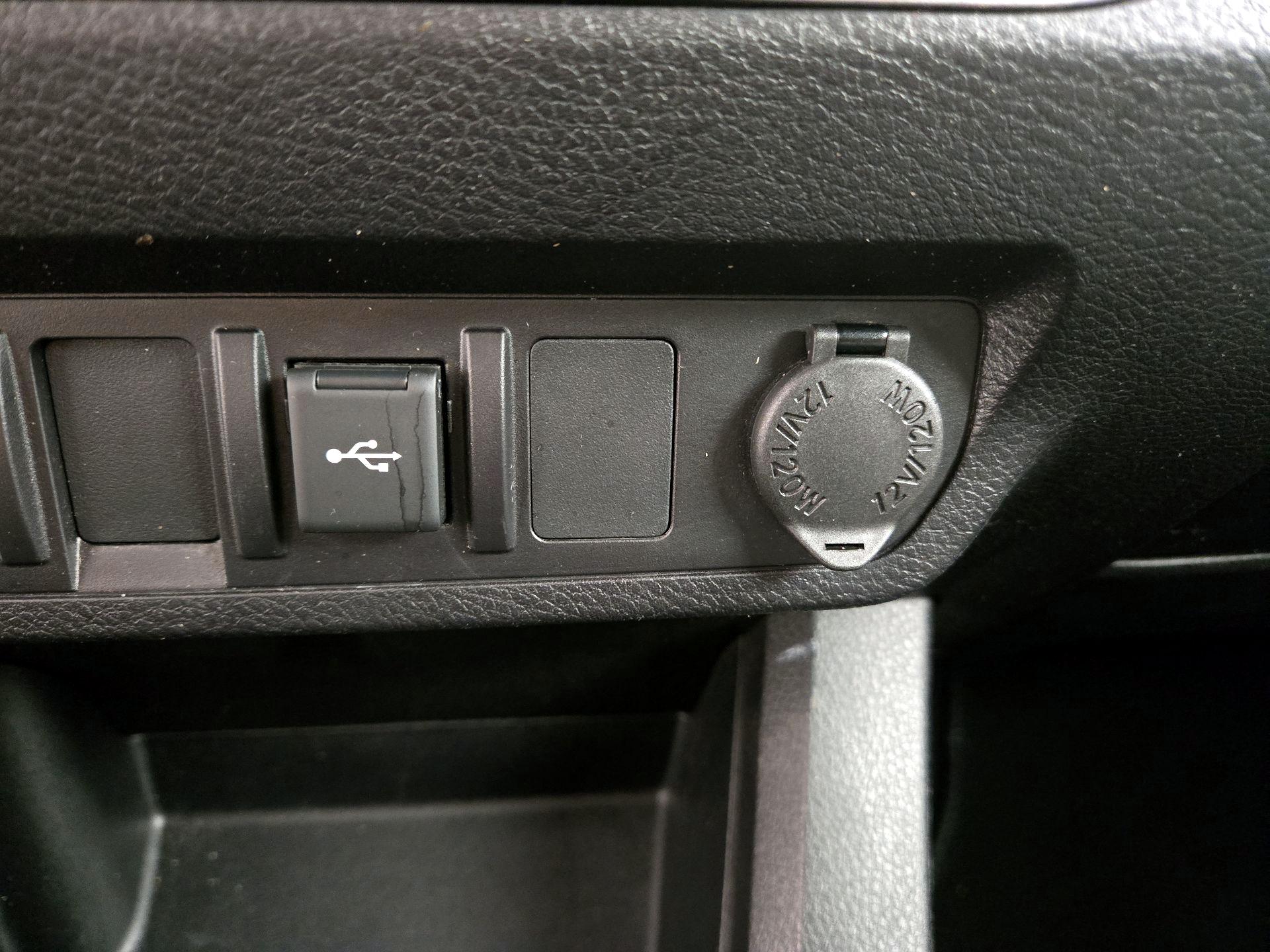 Thumbnail: 2022 Toyota Tacoma - 18