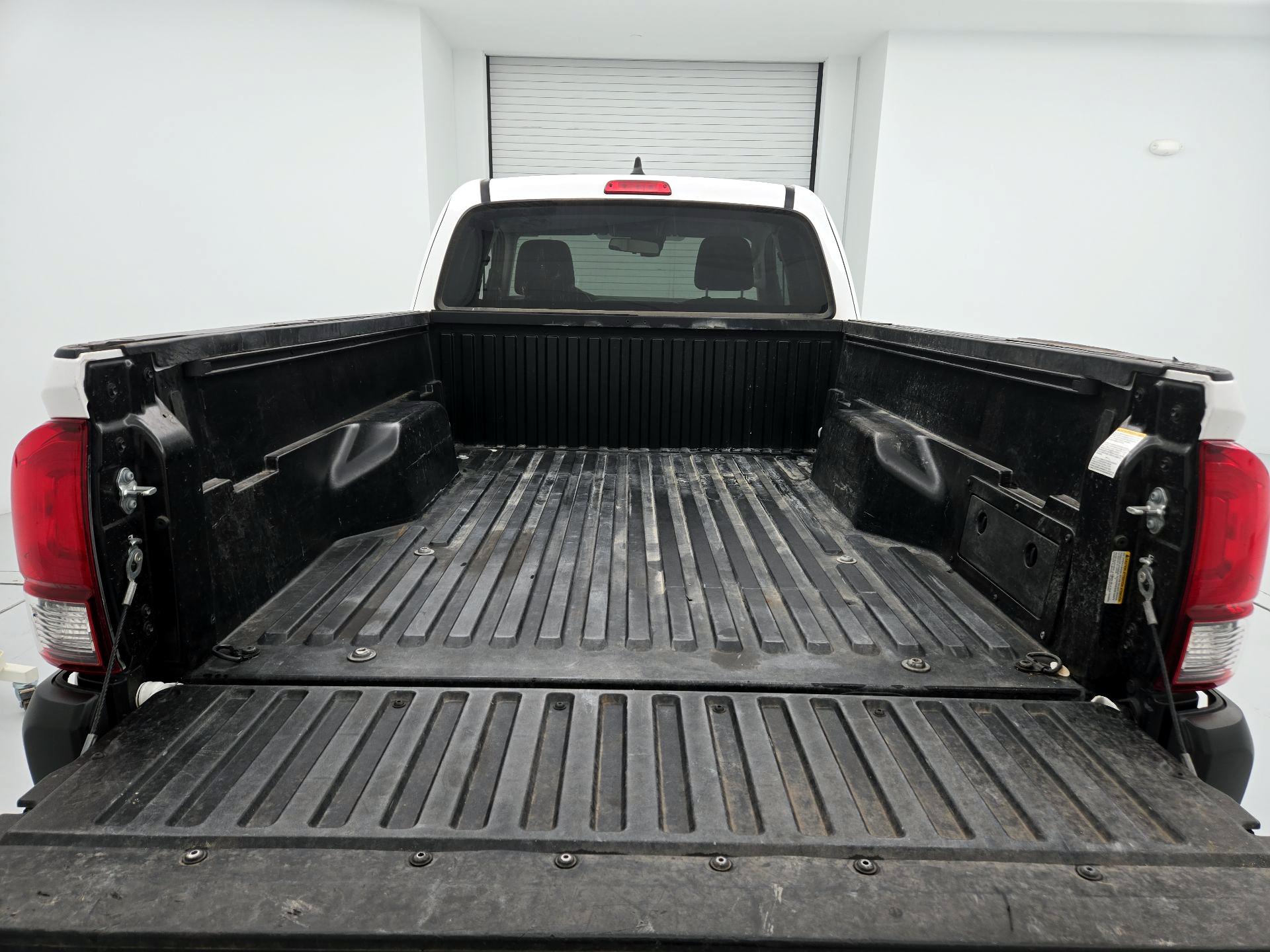 Thumbnail: 2022 Toyota Tacoma - 19