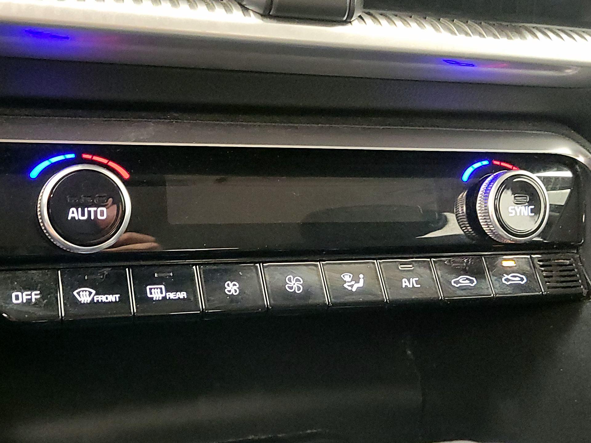 Thumbnail: 2022 Kia K5 - 16