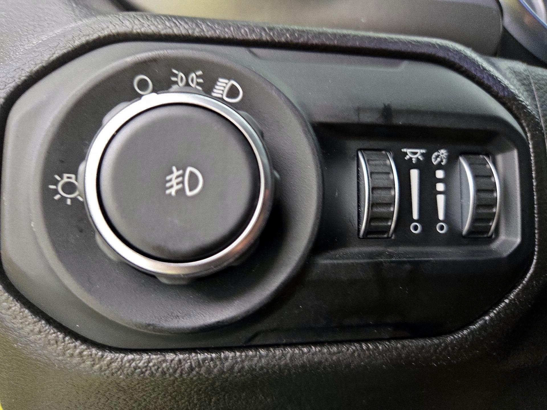 Thumbnail: 2022 Jeep Wrangler - 13