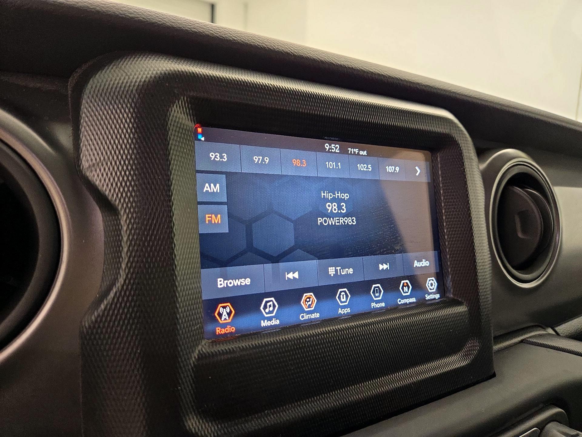 Thumbnail: 2022 Jeep Wrangler - 15