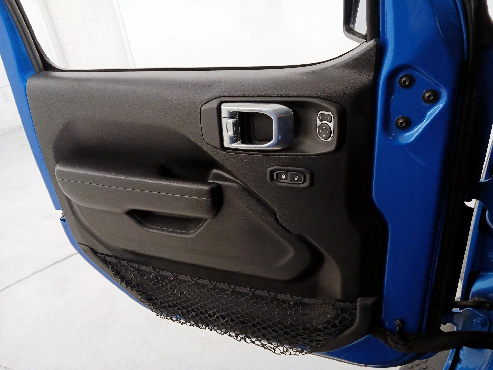 Thumbnail: 2021 Jeep Wrangler - 12