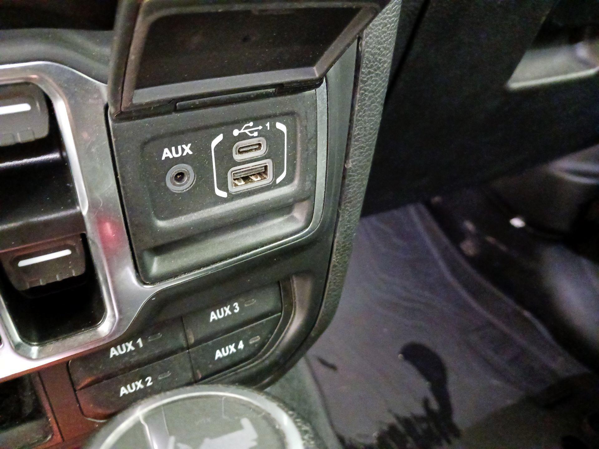 Thumbnail: 2021 Jeep Wrangler - 18