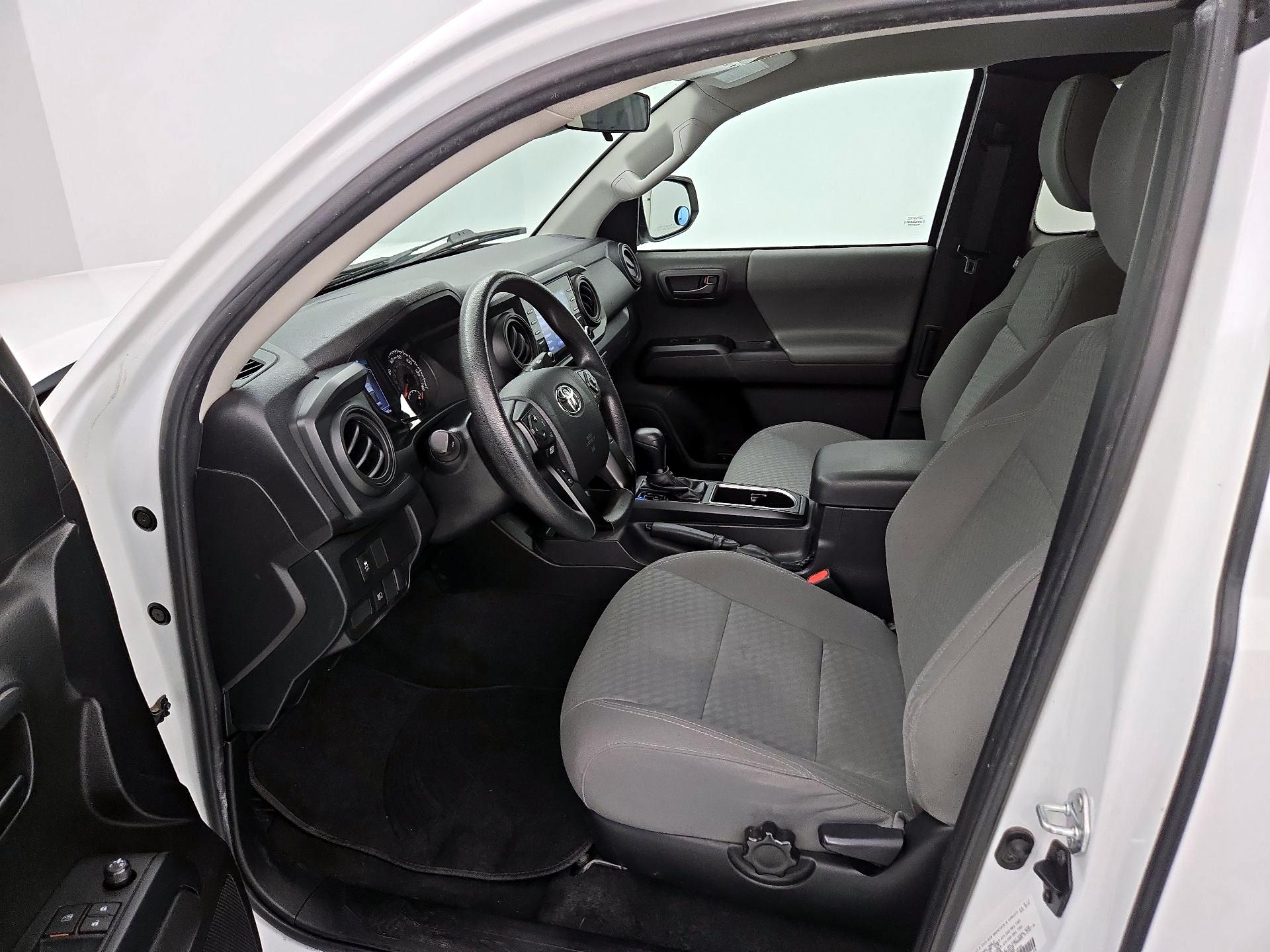 Thumbnail: 2022 Toyota Tacoma - 11