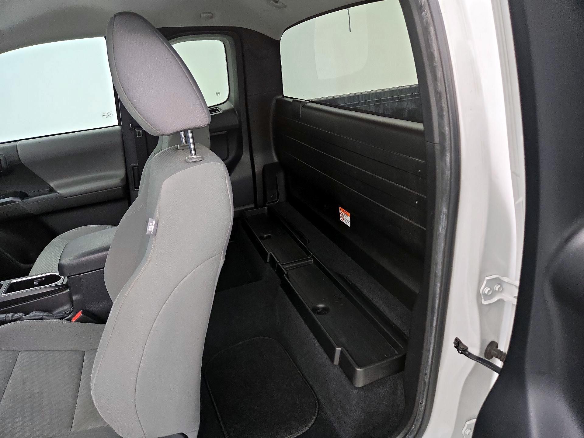 Thumbnail: 2022 Toyota Tacoma - 19