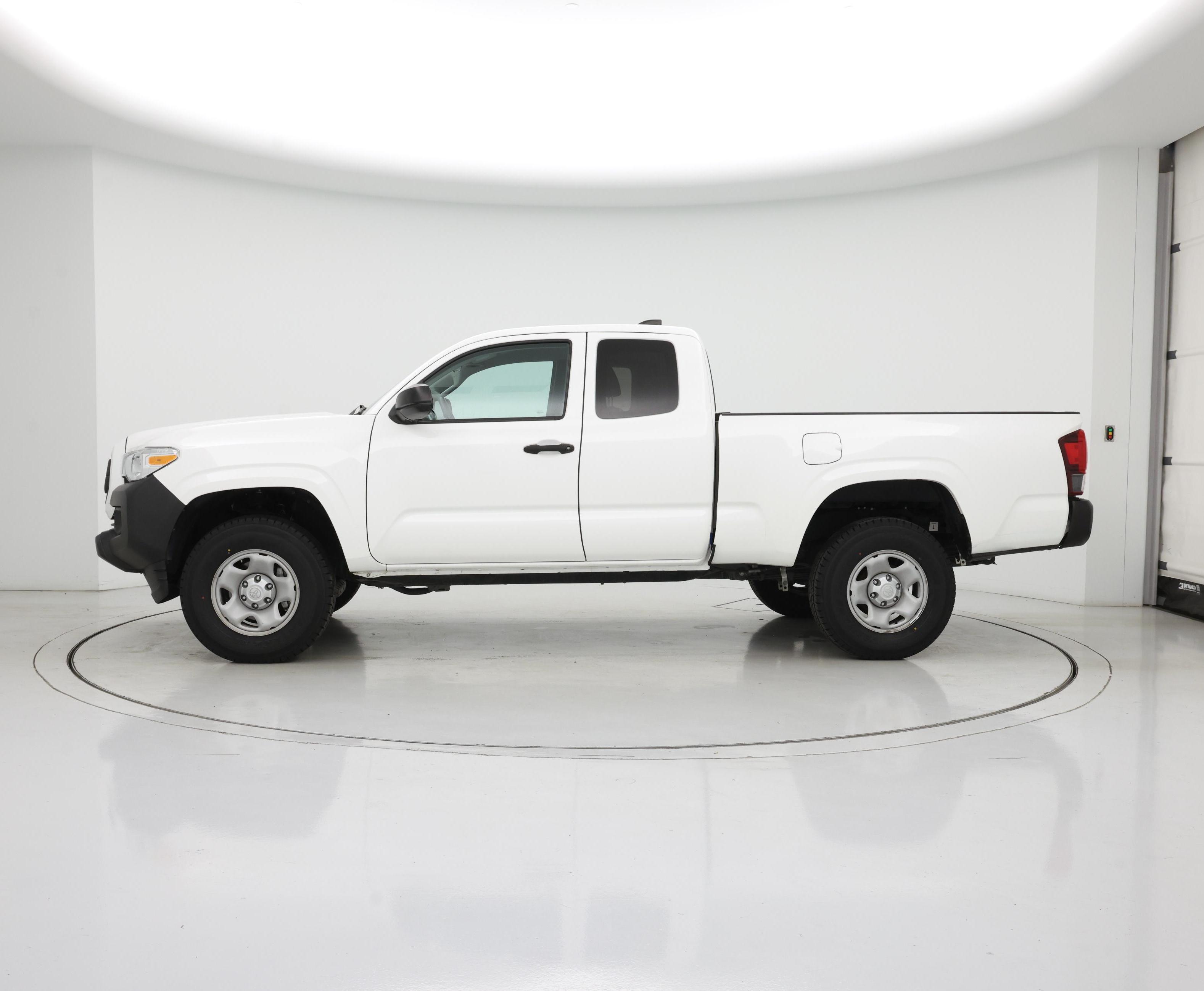 Thumbnail: 2022 Toyota Tacoma - 3