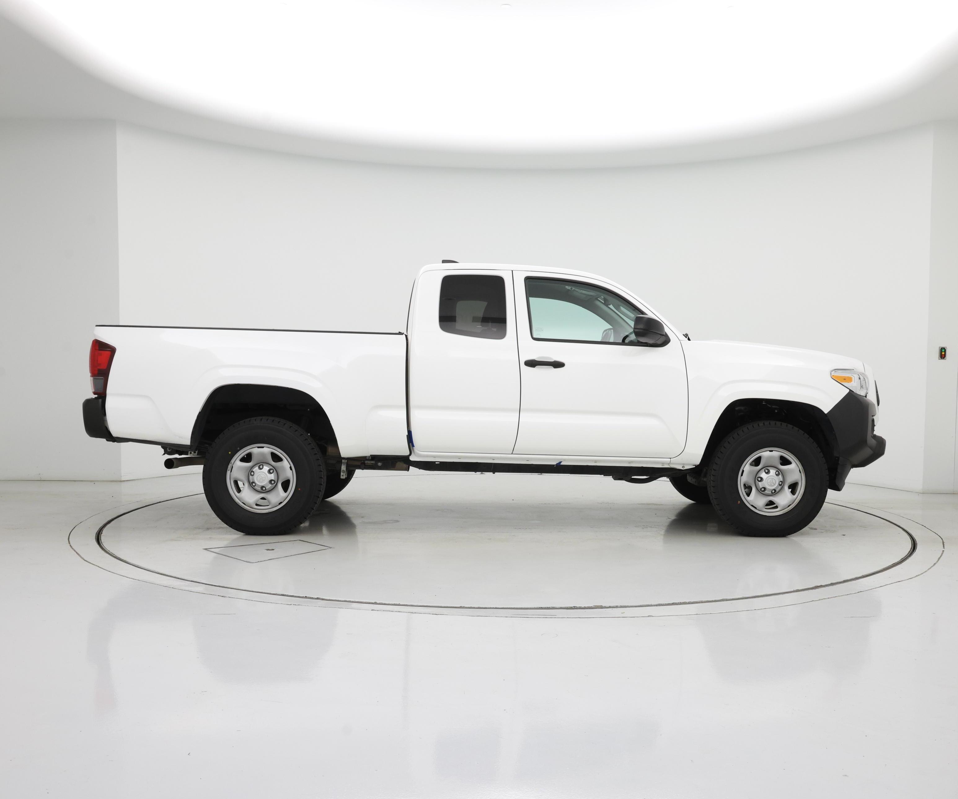 Thumbnail: 2022 Toyota Tacoma - 7